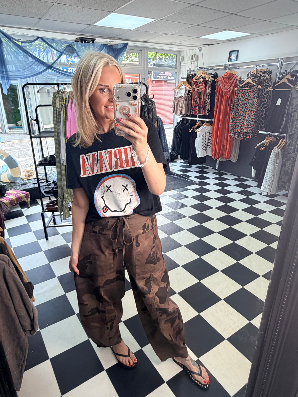 Band T shirt Nivarna Distressed logo