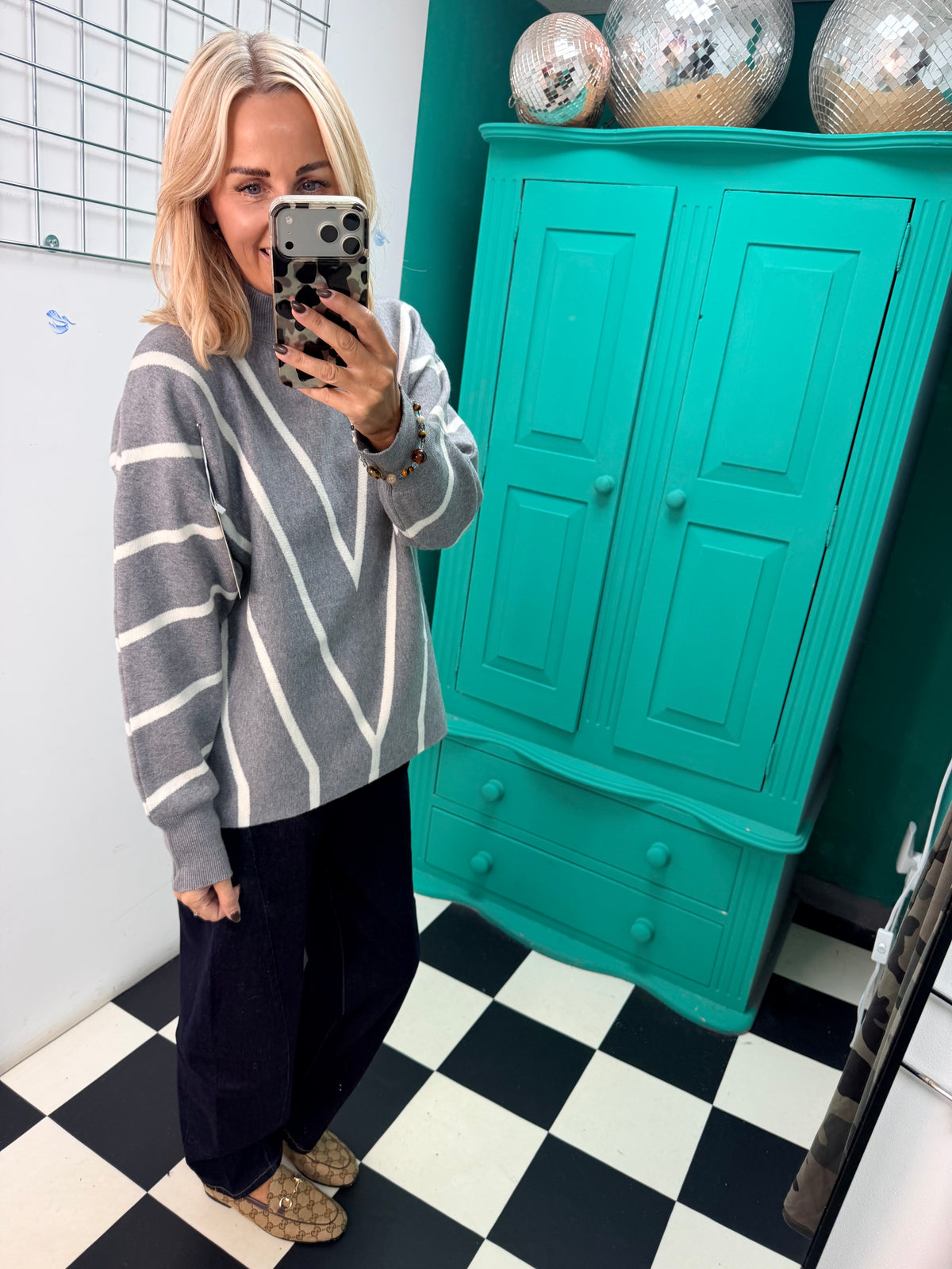 Turtle Neck Jumper V design Grey special buy