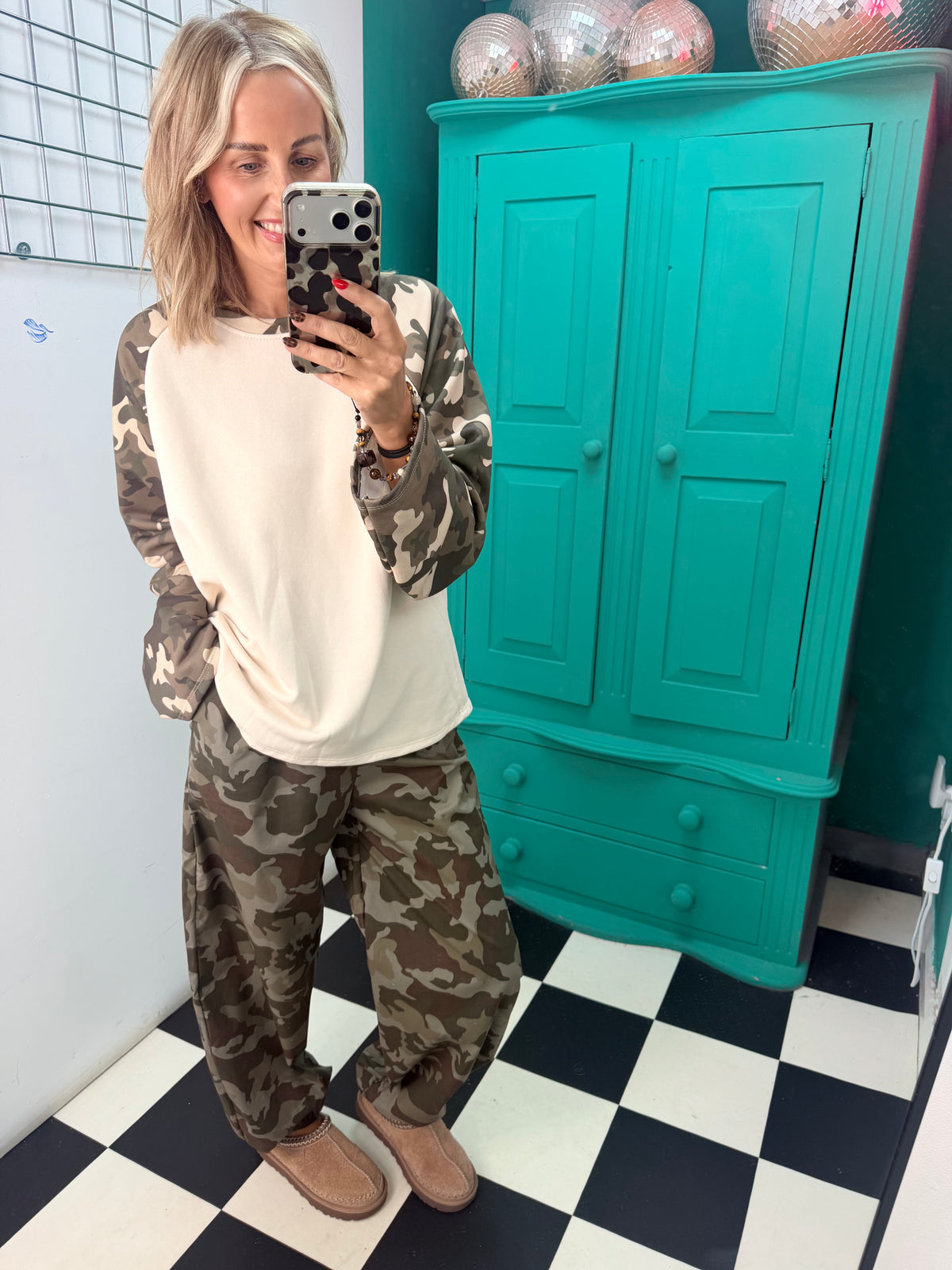 Off Duty Camo Raglan Top Cream