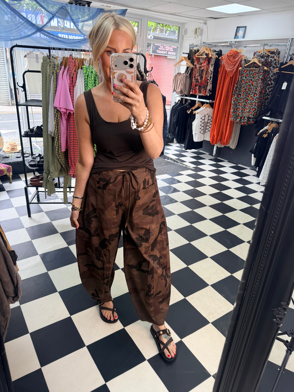 Camo Barrel leg trousers Chocolate