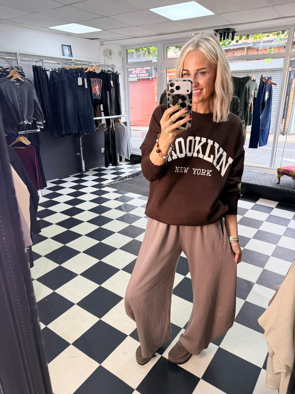 Brooklyn NY jumper - Chocolate