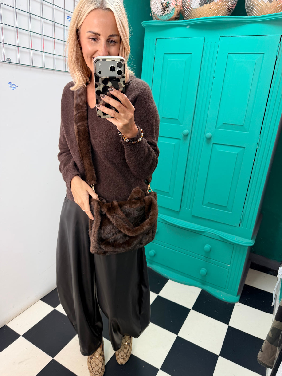 Luxe Faux fur Shoulder bag - Chocolate