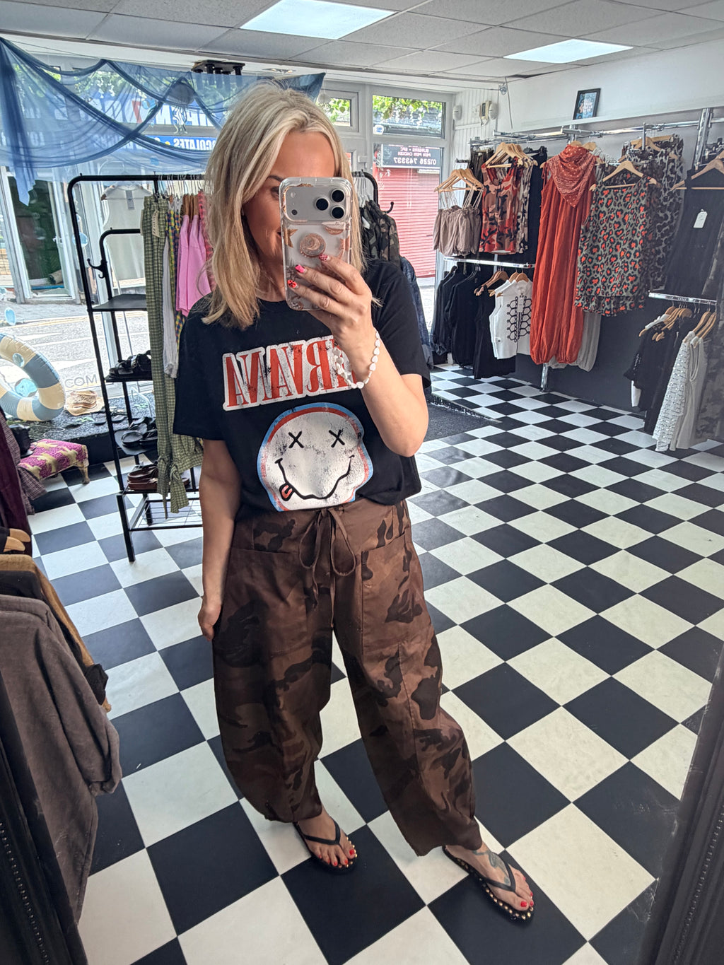 Band T shirt Nivarna Distressed logo
