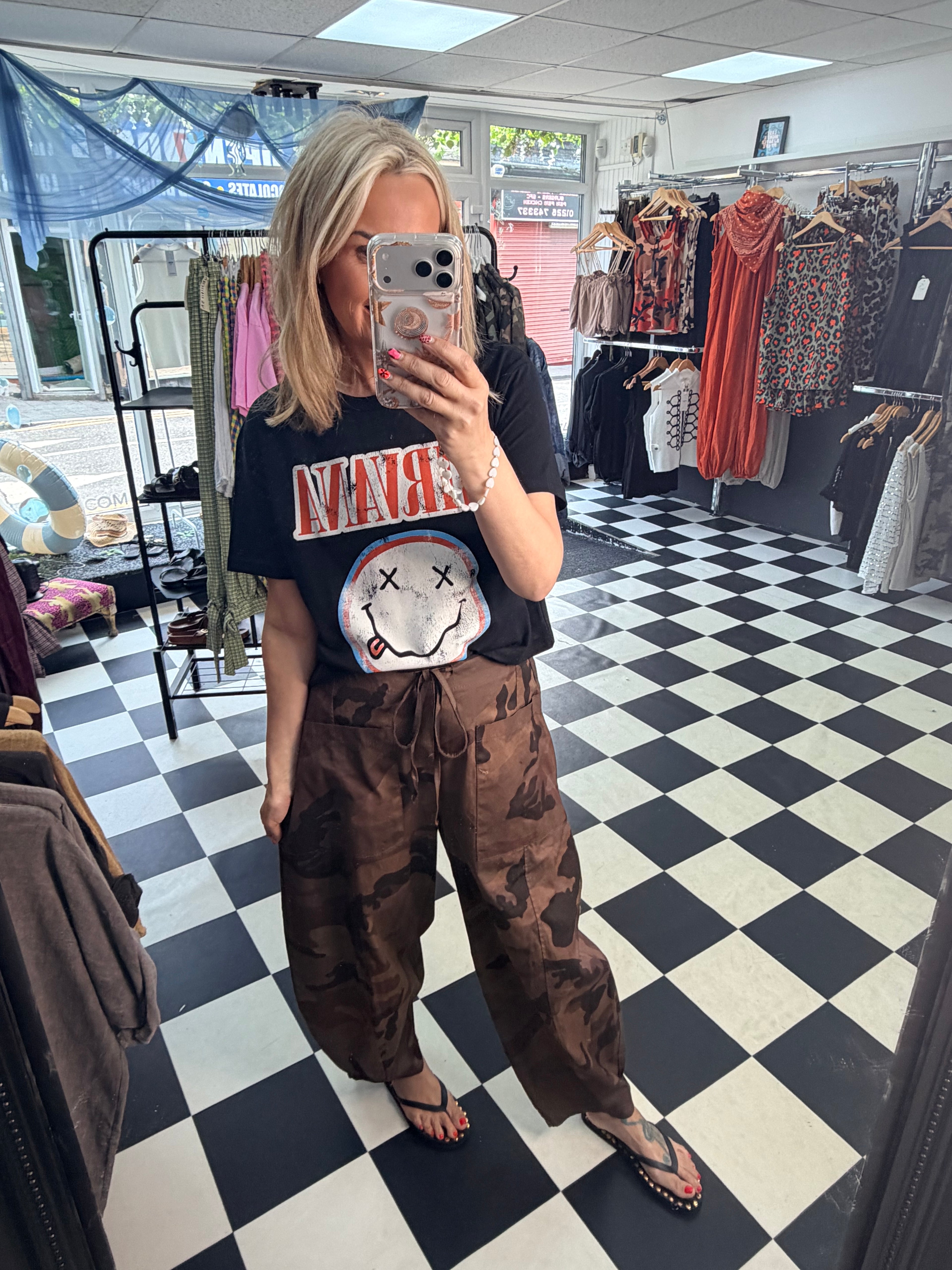 Band T shirt Nivarna Distressed logo