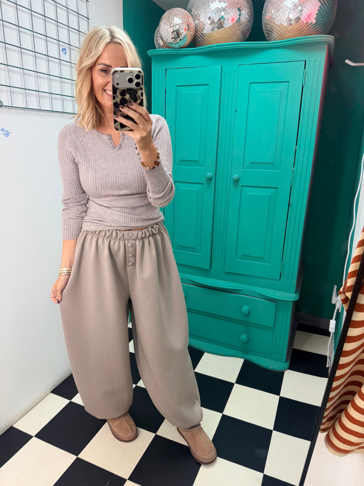 Button front cuff joggers - Taupe