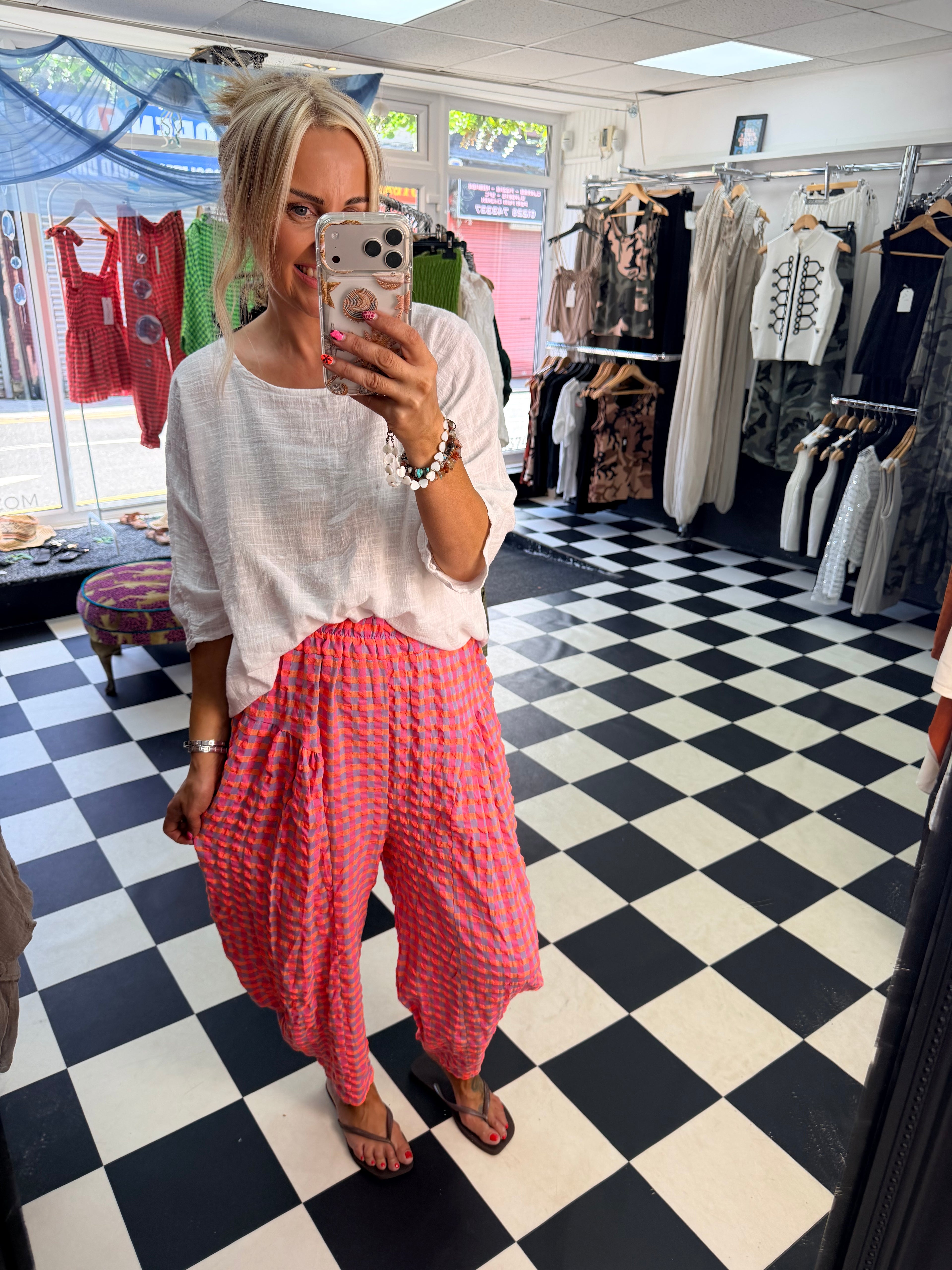 Neon gingham barrel leg trousers Fuchsia/orange