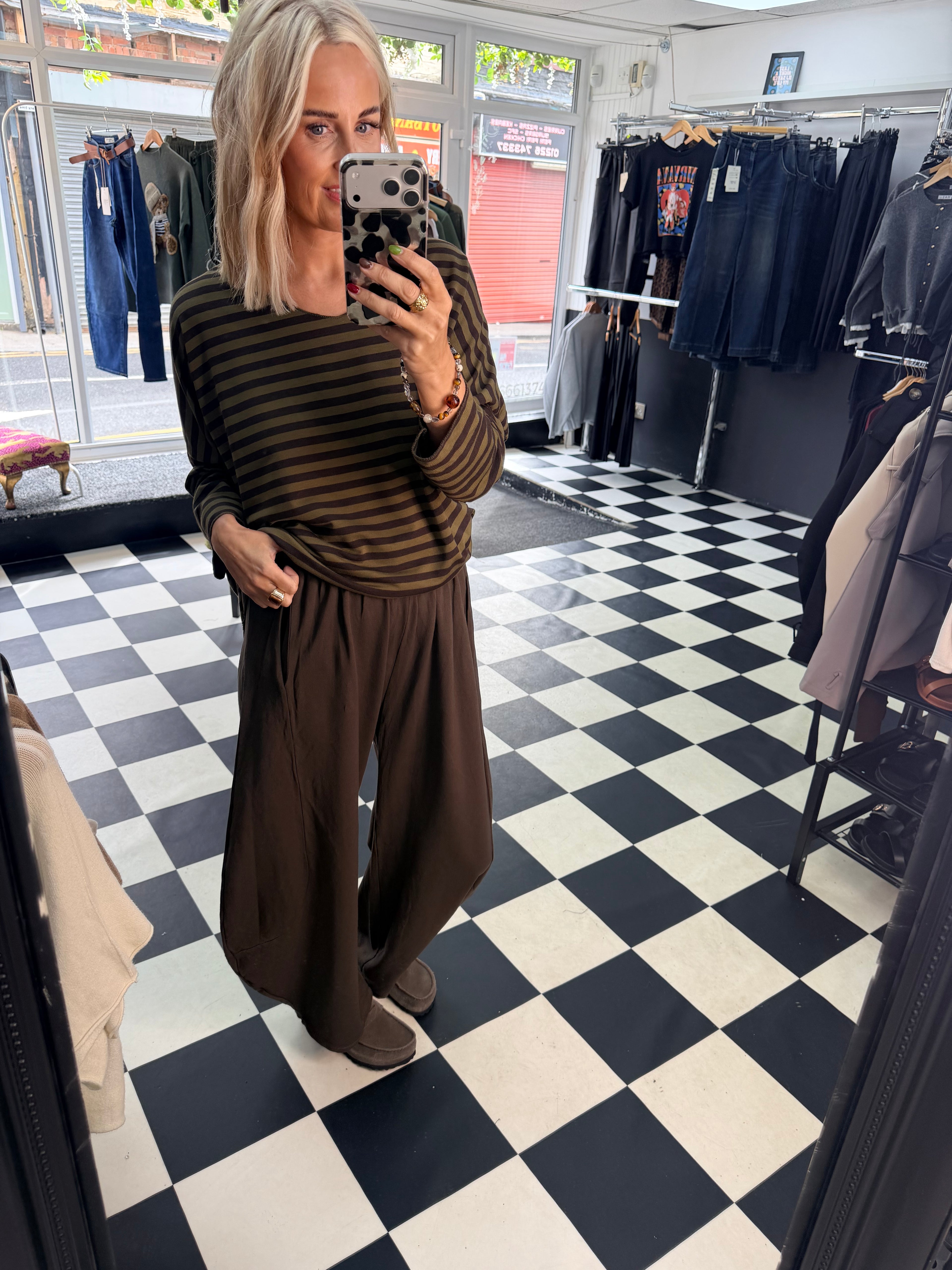 Basic Stripe - Khaki and chocolate