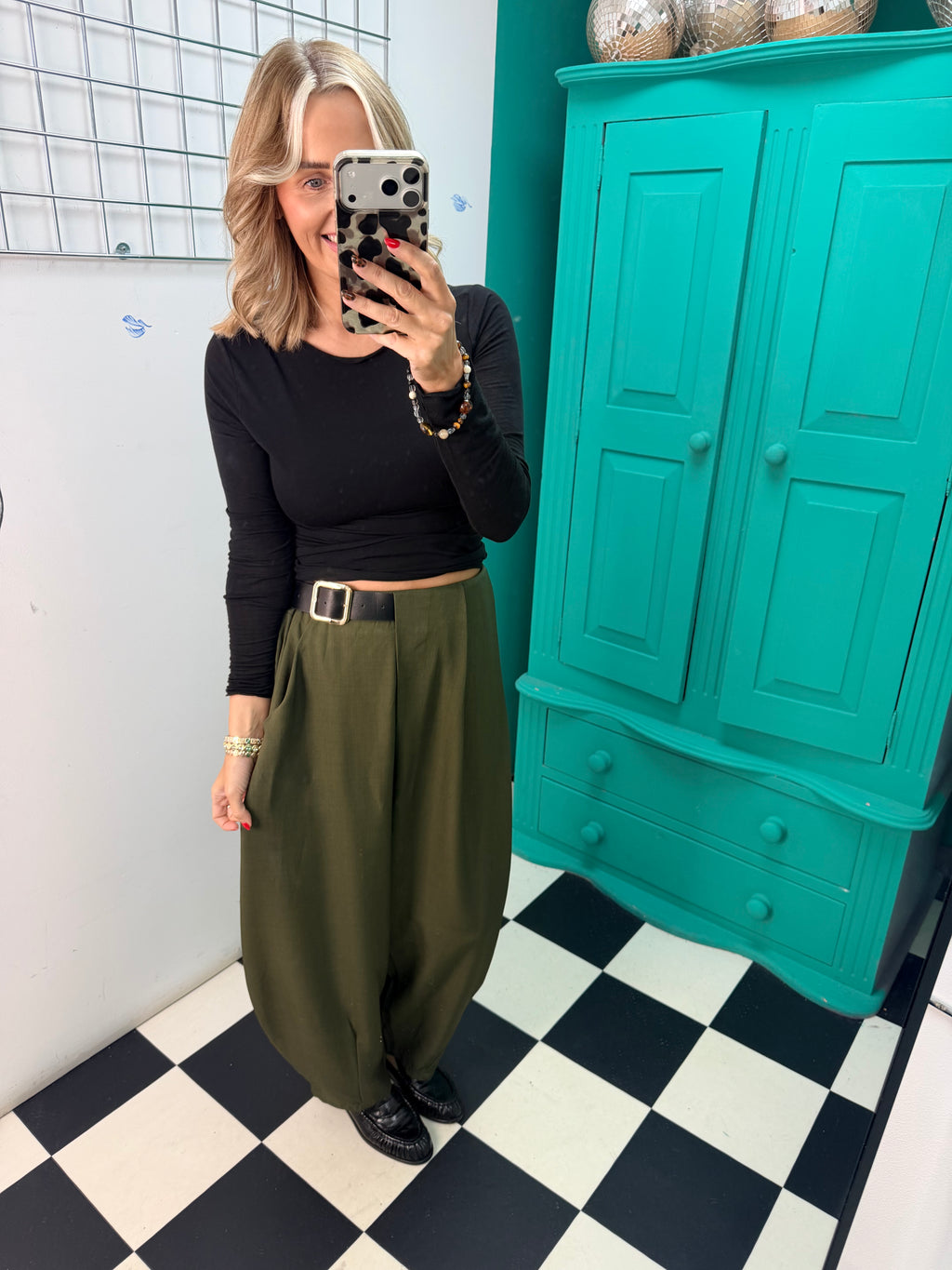 The Harper Half Belt Barrel Trousers Khaki