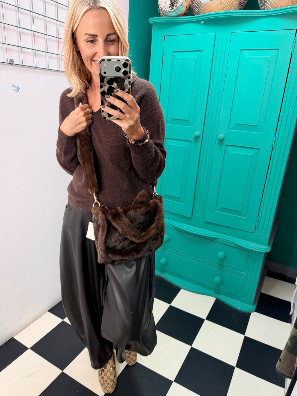 Luxe Faux fur Shoulder bag - Chocolate