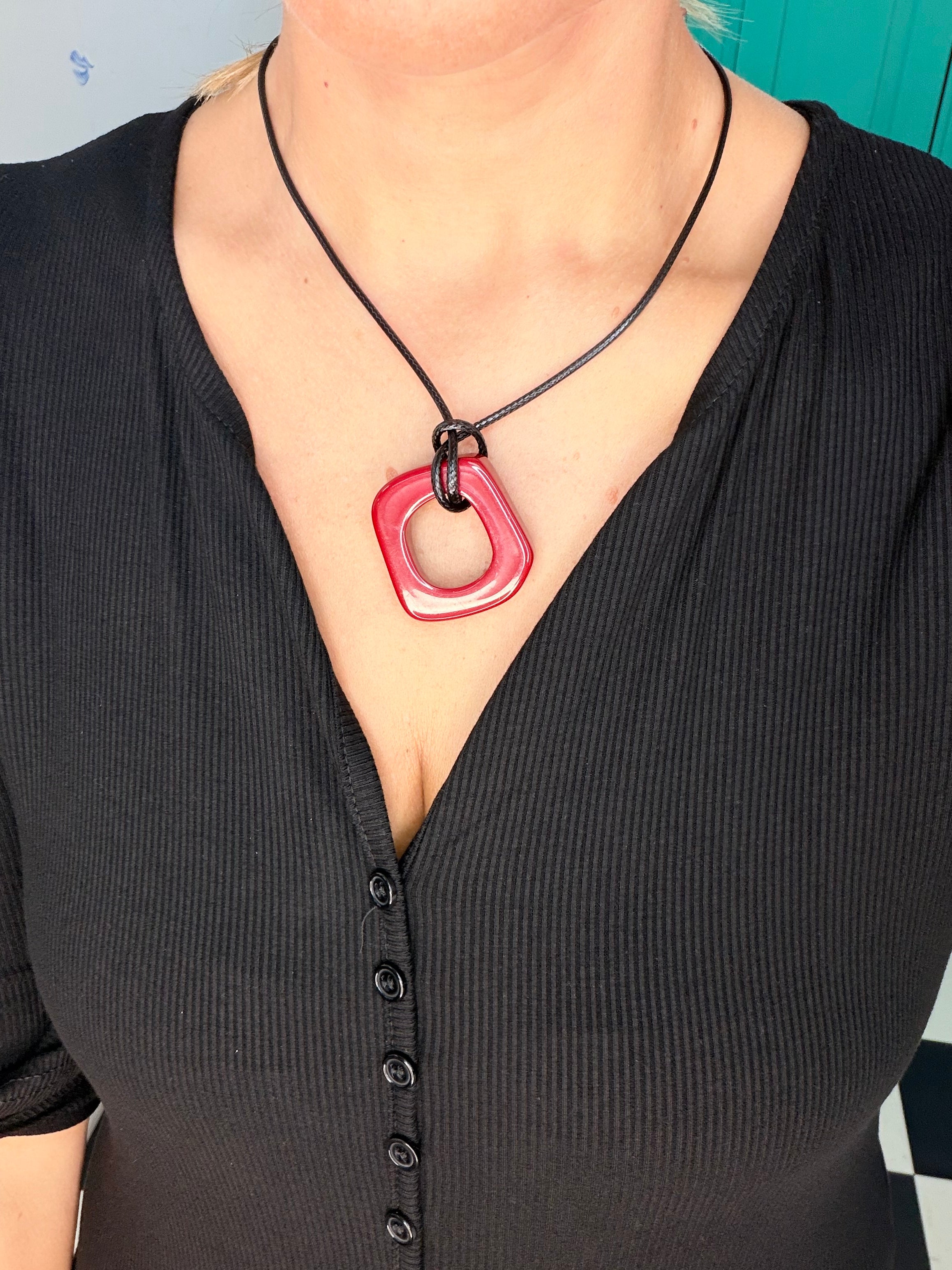Lace Pendent Square Wine