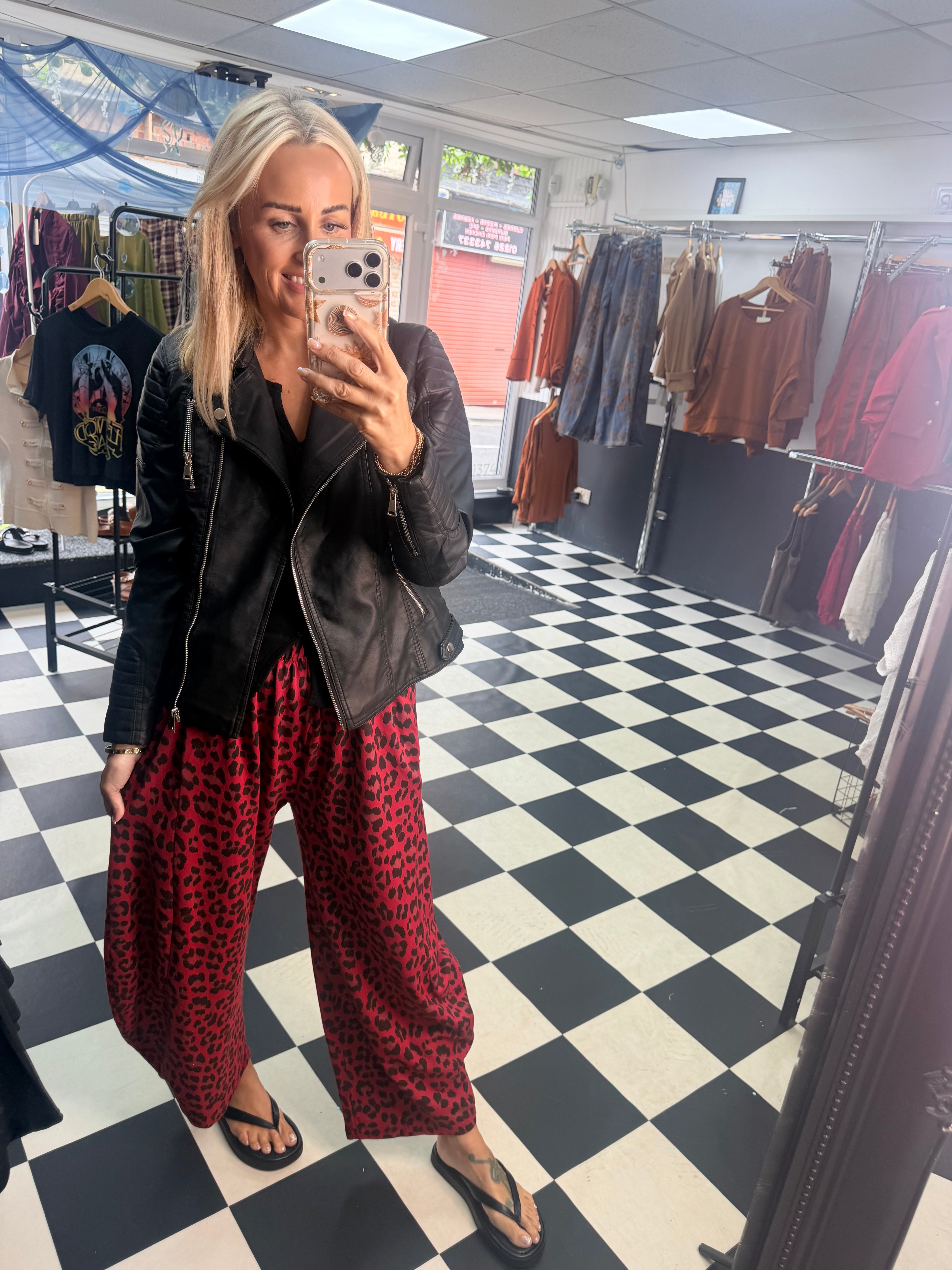 Leopard Barrel jogger Red