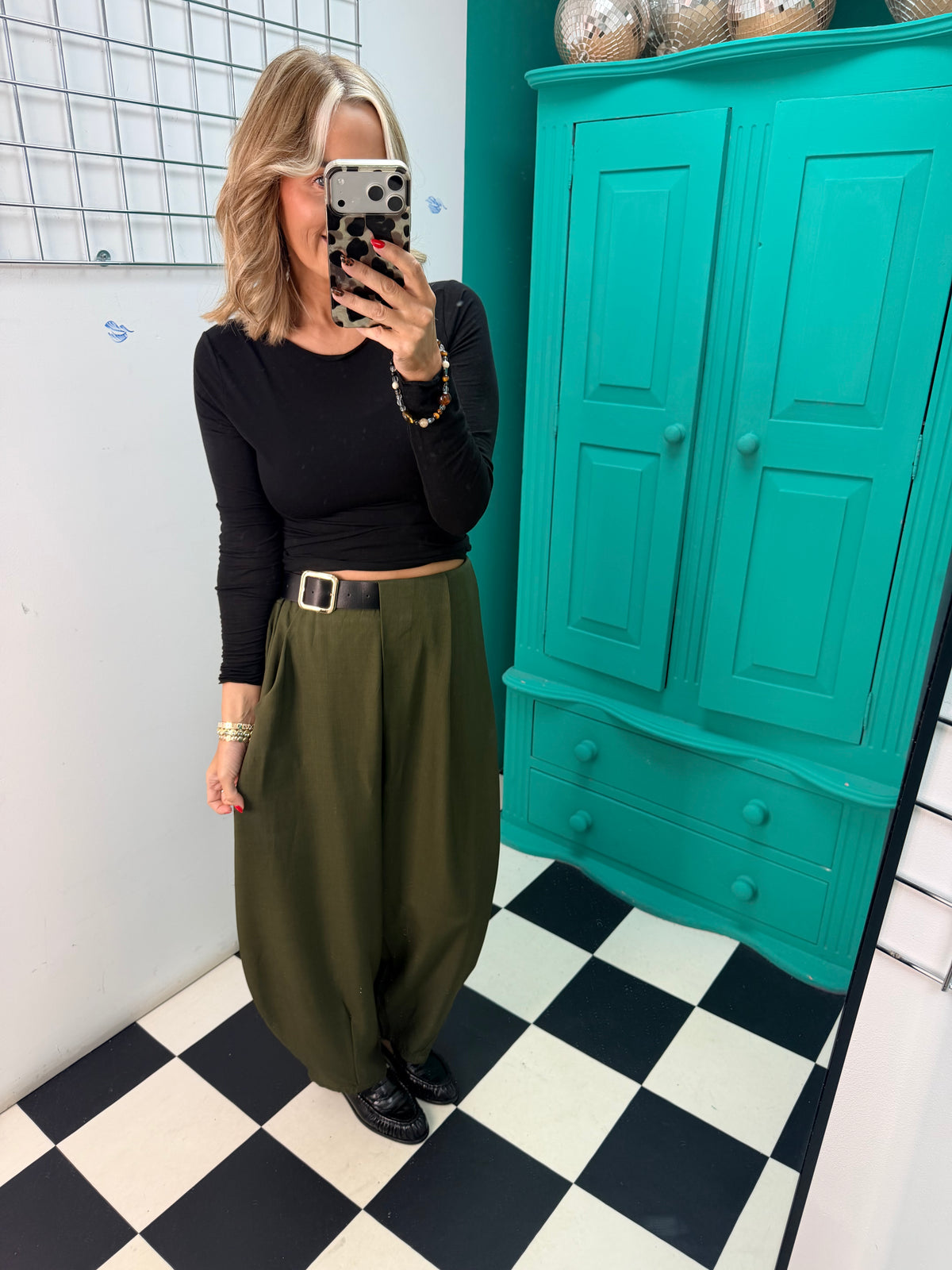 The Harper Half Belt Barrel Trousers Khaki