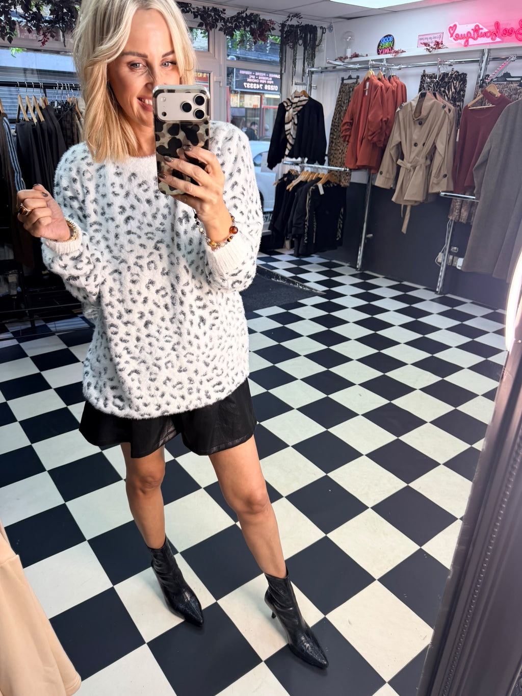 Amara animal print jumper - White