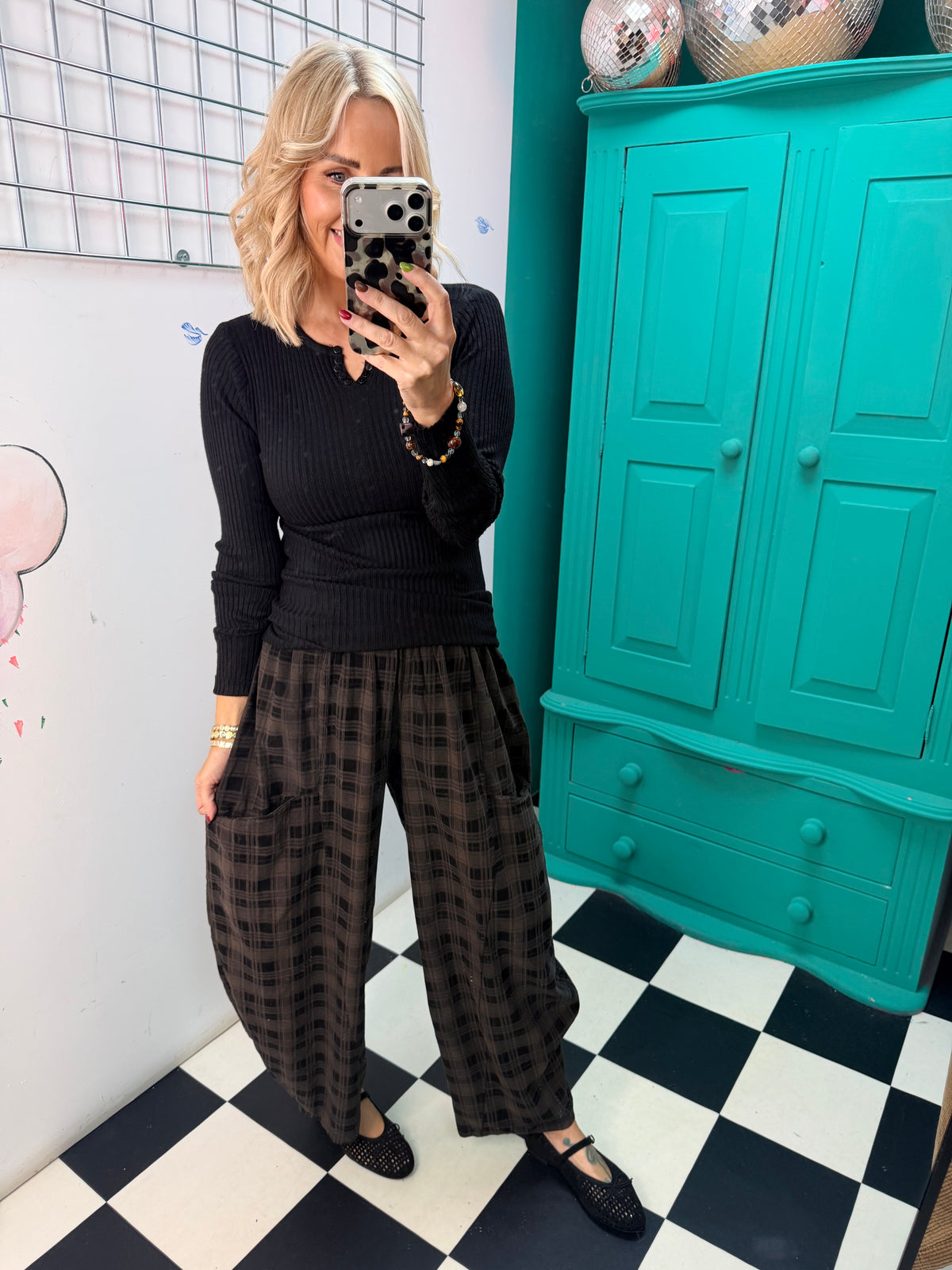 Barrel leg check trousers - Grey and black
