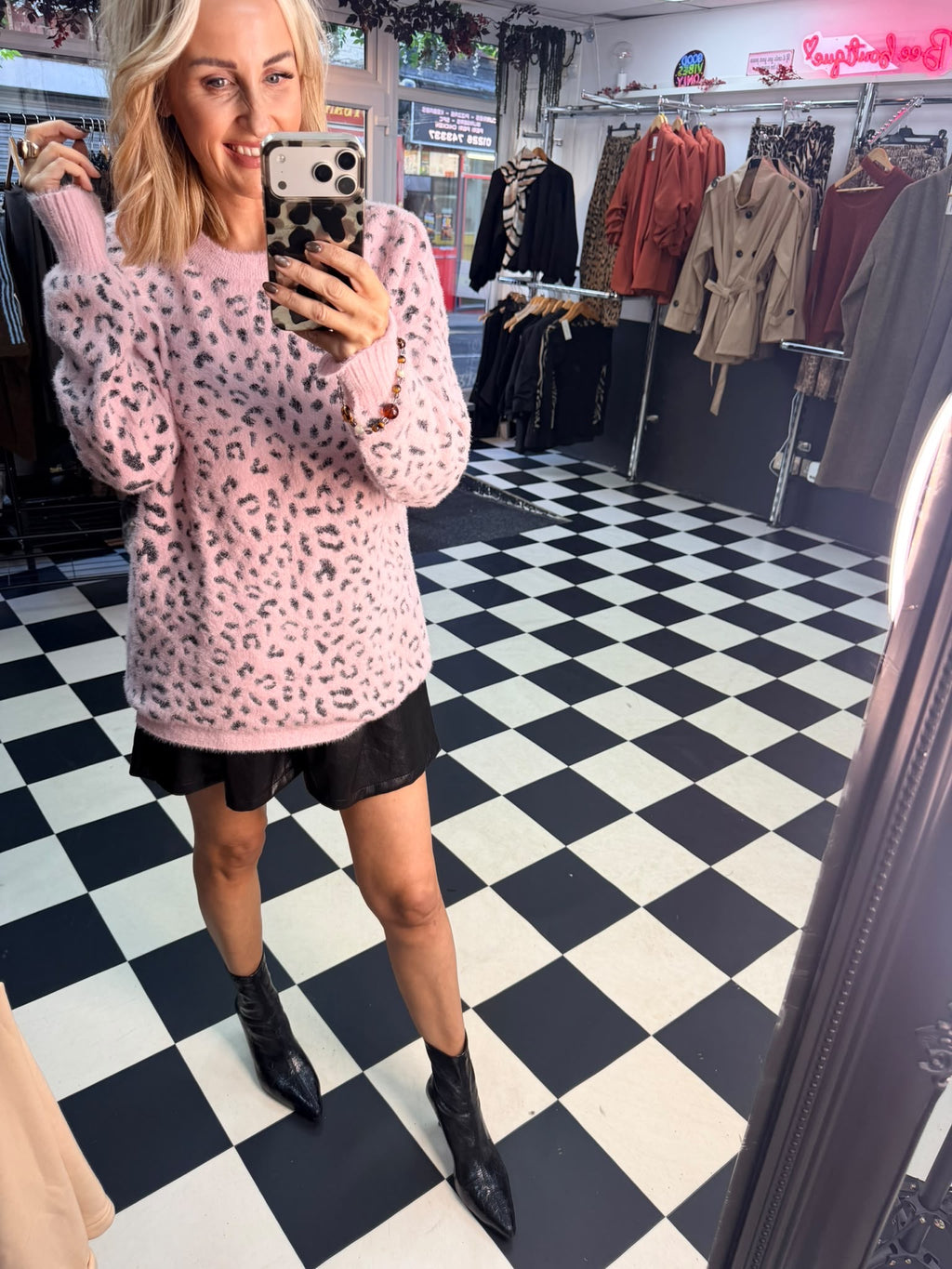 Amara animal print jumper - Pink