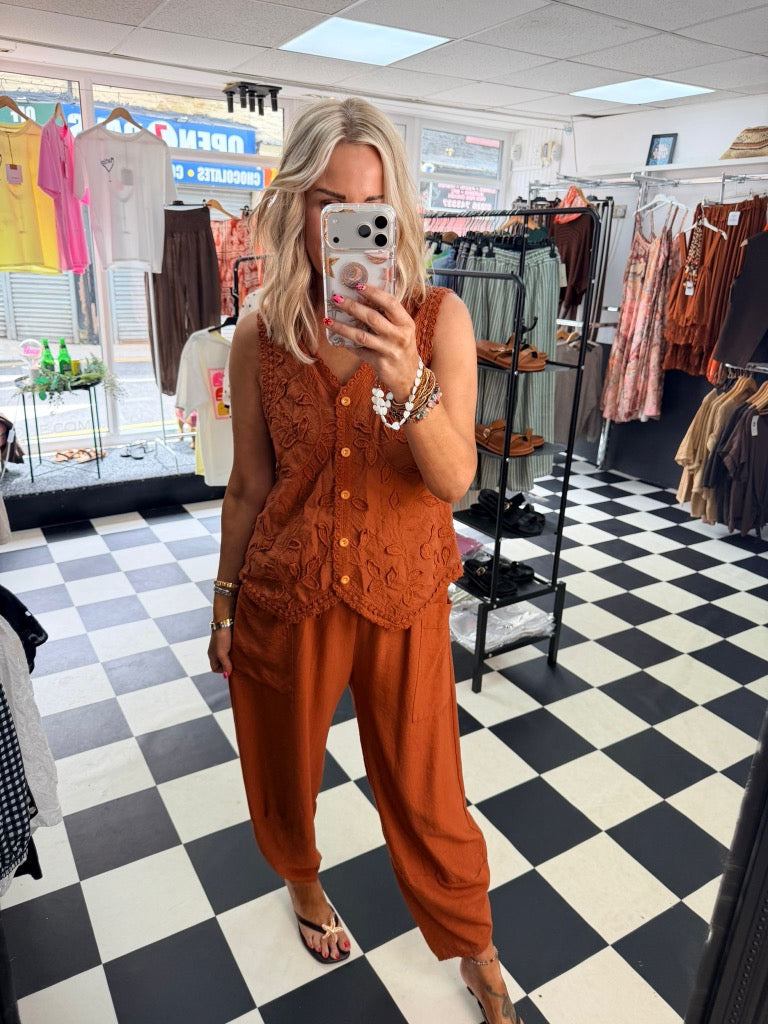 Tulip. Trouser Rust
