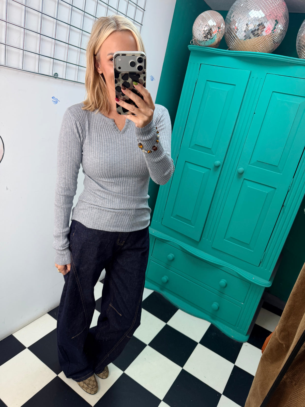 Ribbed Button V Top Grey