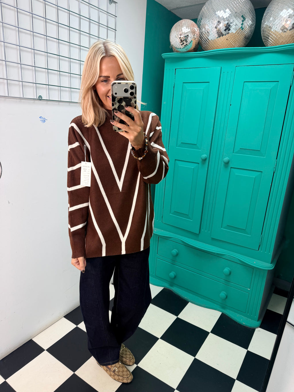Turtle Neck Jumper V design Chocolate special buy