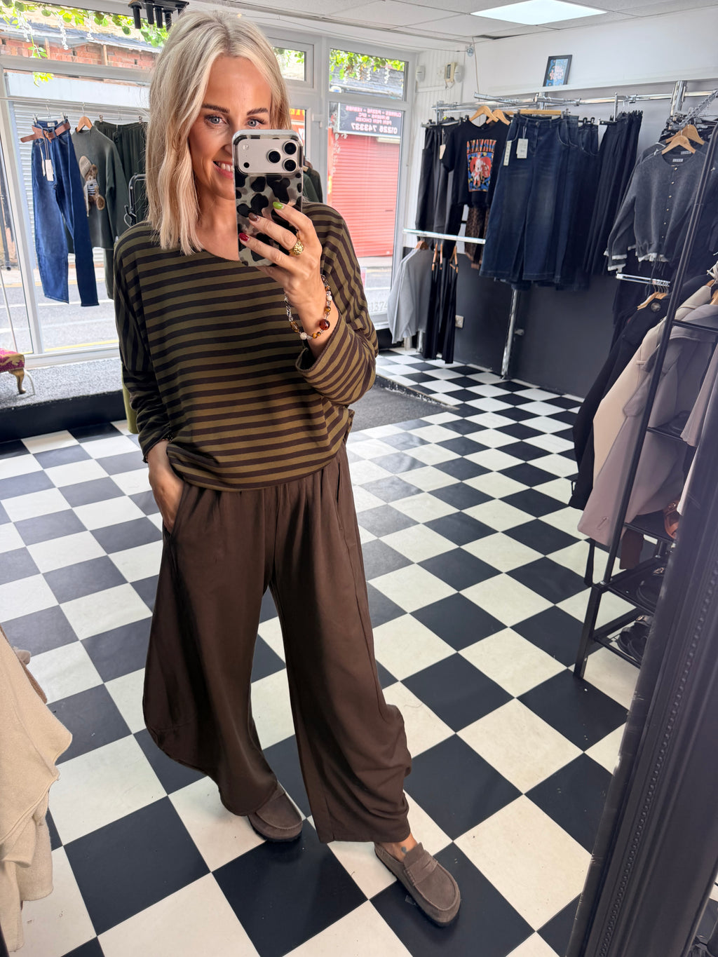 Barrel leg Joggers - Chocolate