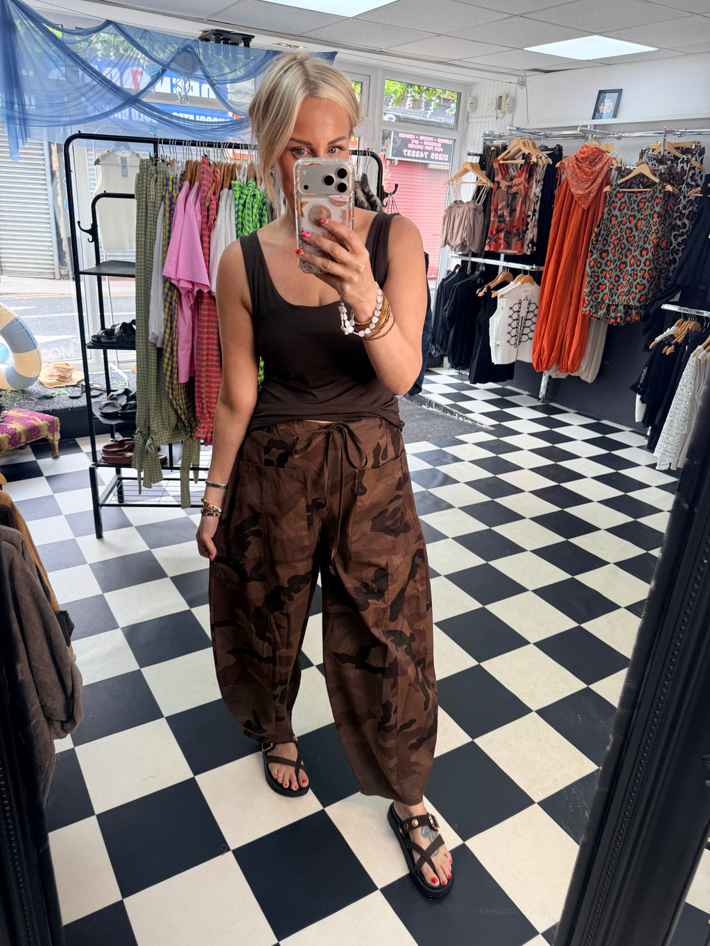 Camo Barrel leg trousers Chocolate
