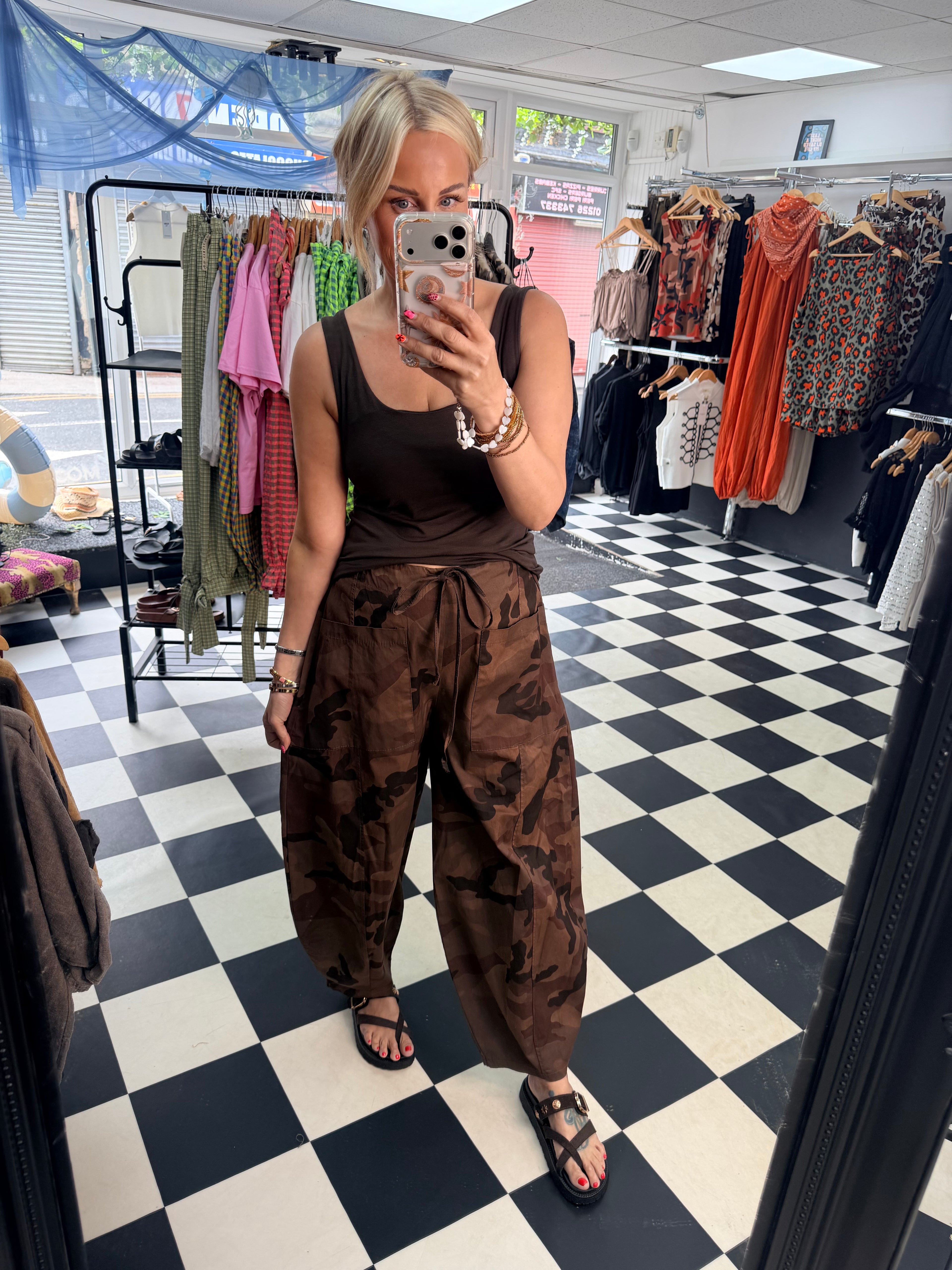 Camo Barrel leg trousers Chocolate