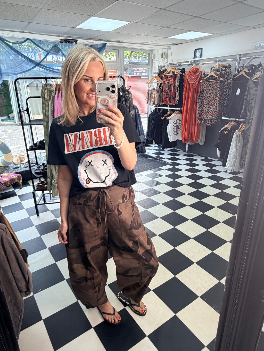 Band T shirt Nivarna Distressed logo