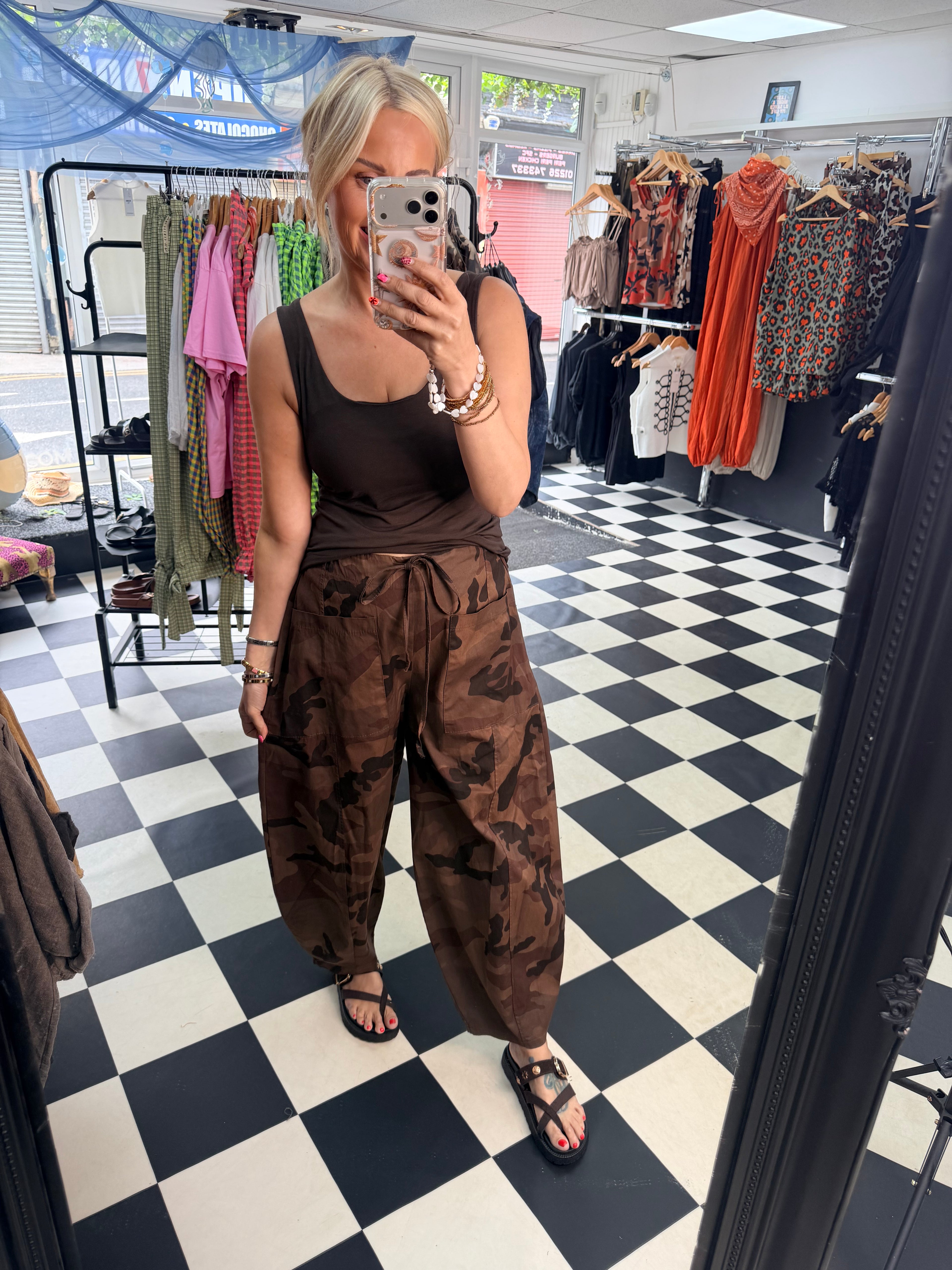 Camo Barrel leg trousers Chocolate