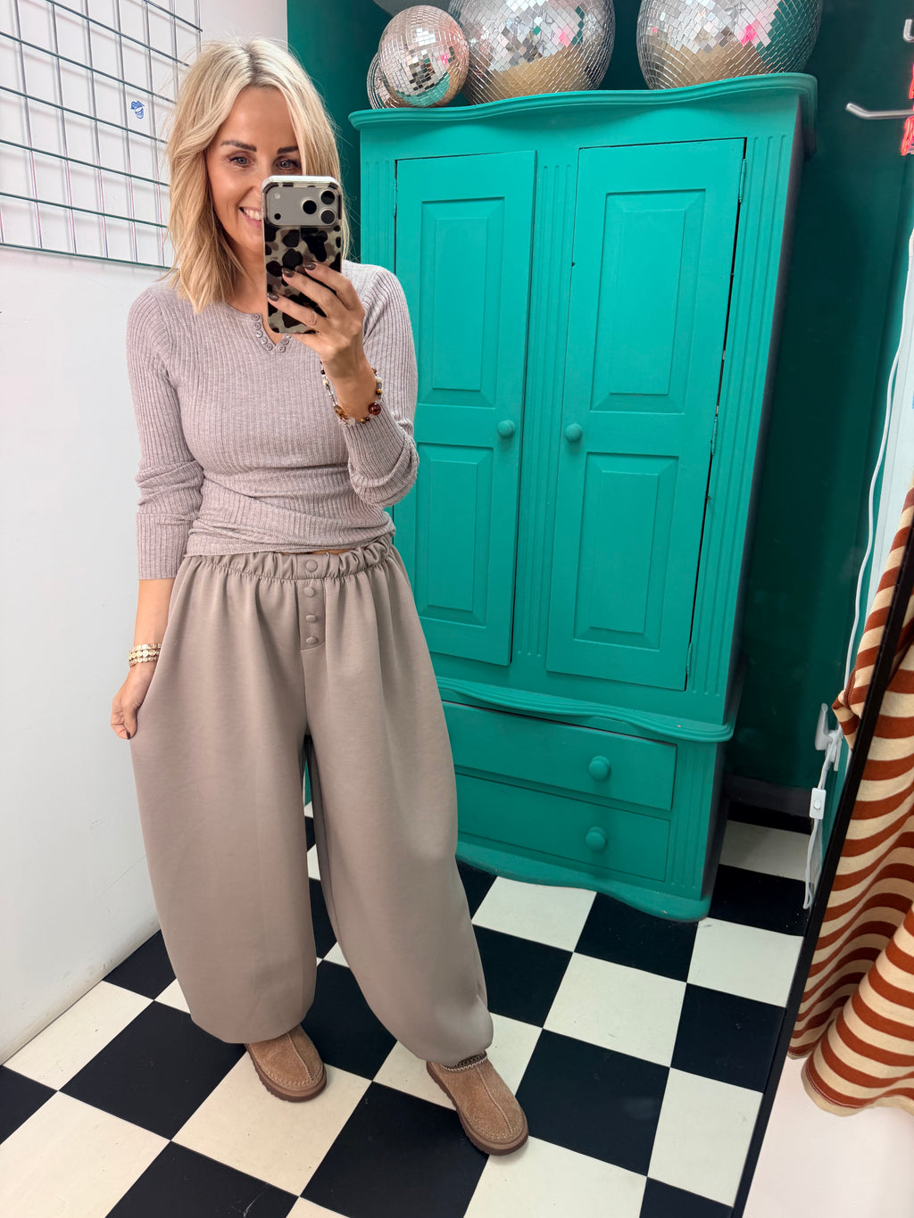 Button front cuff joggers - Taupe
