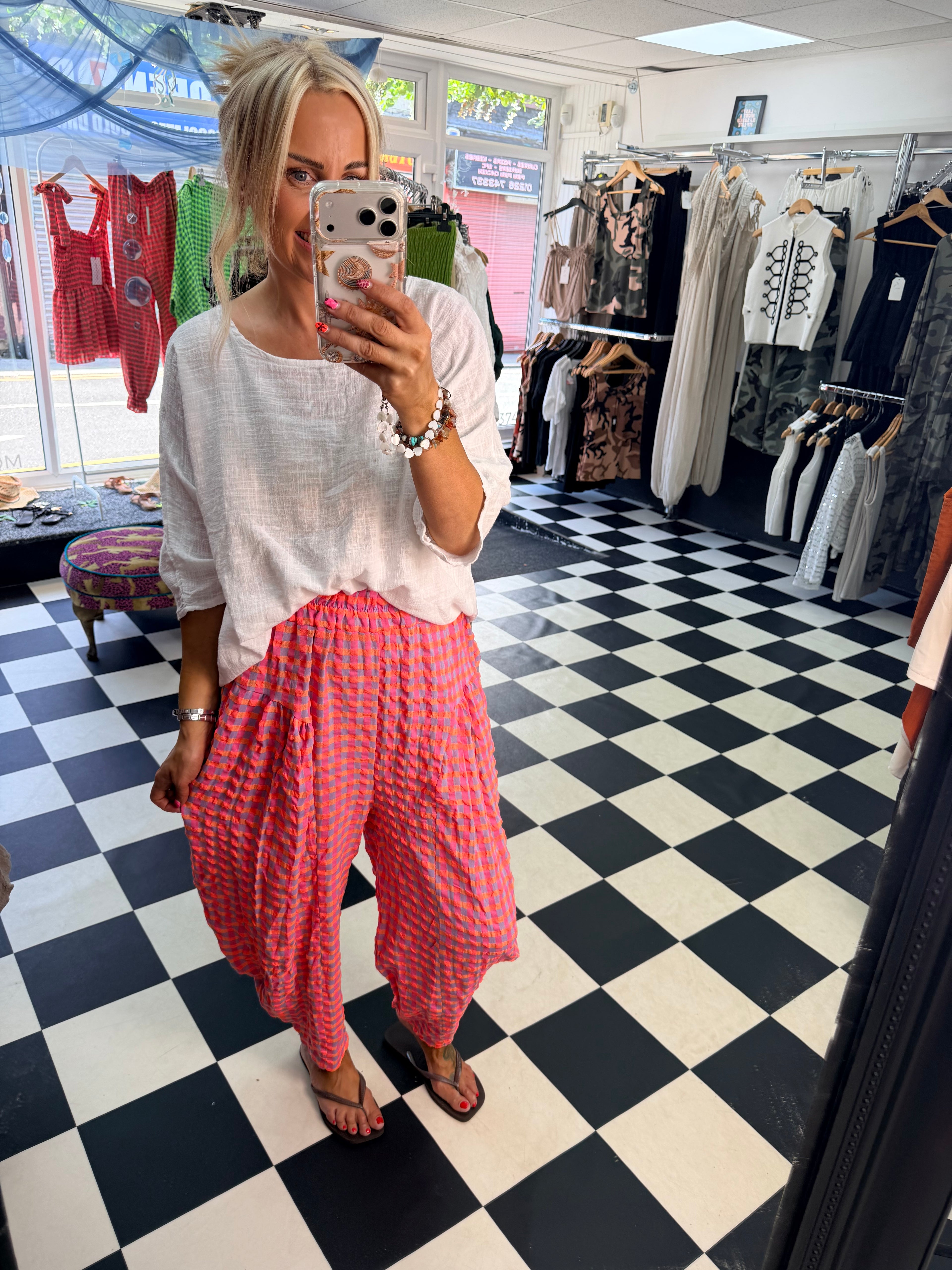 Neon gingham barrel leg trousers Fuchsia/orange