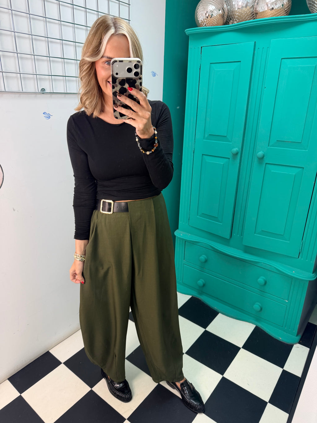 The Harper Half Belt Barrel Trousers Khaki