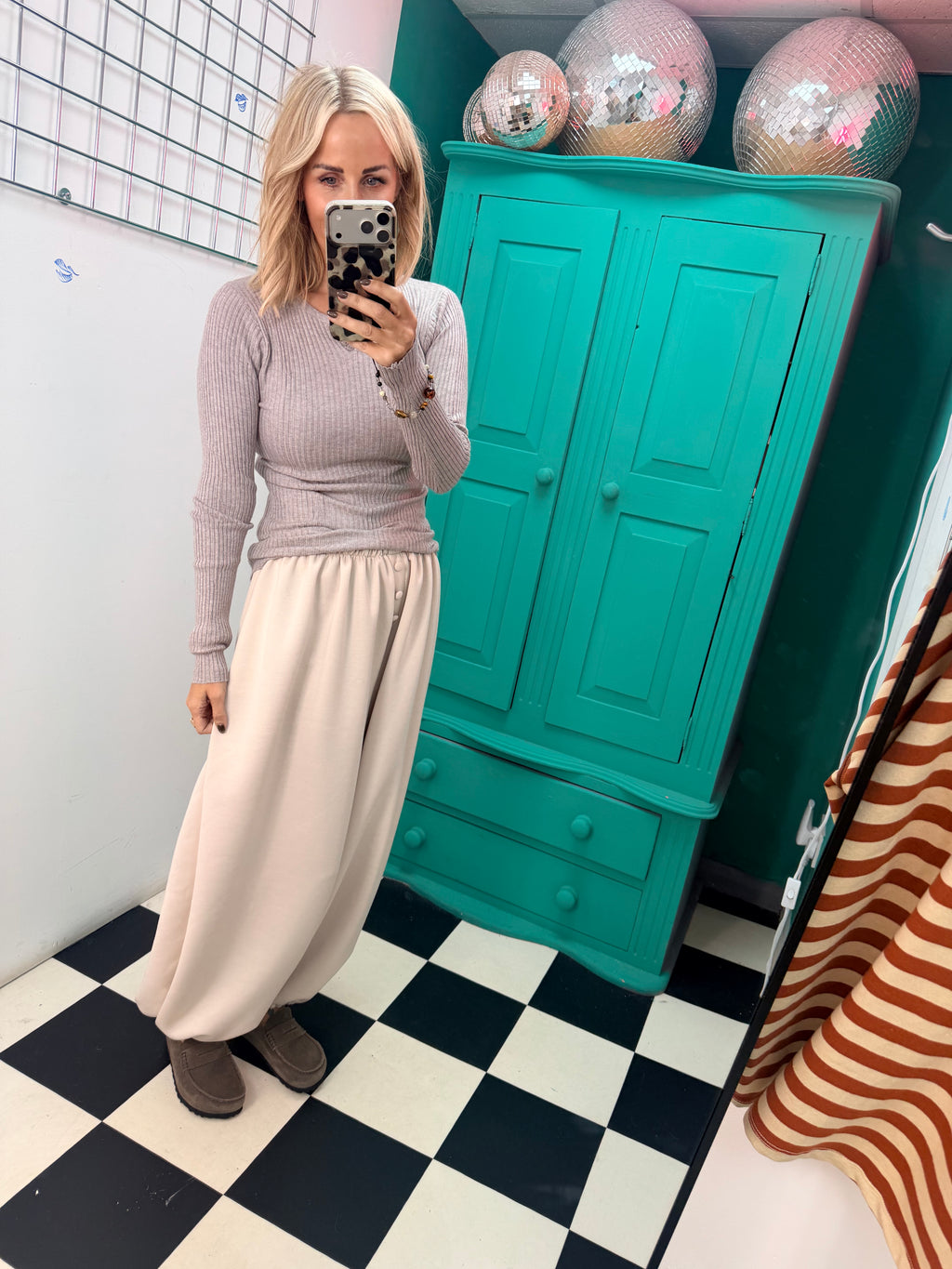 Button front cuff joggers - Cream
