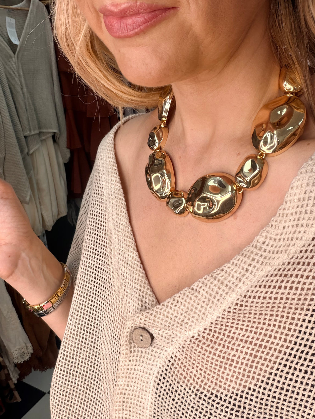 Chunky gold necklace