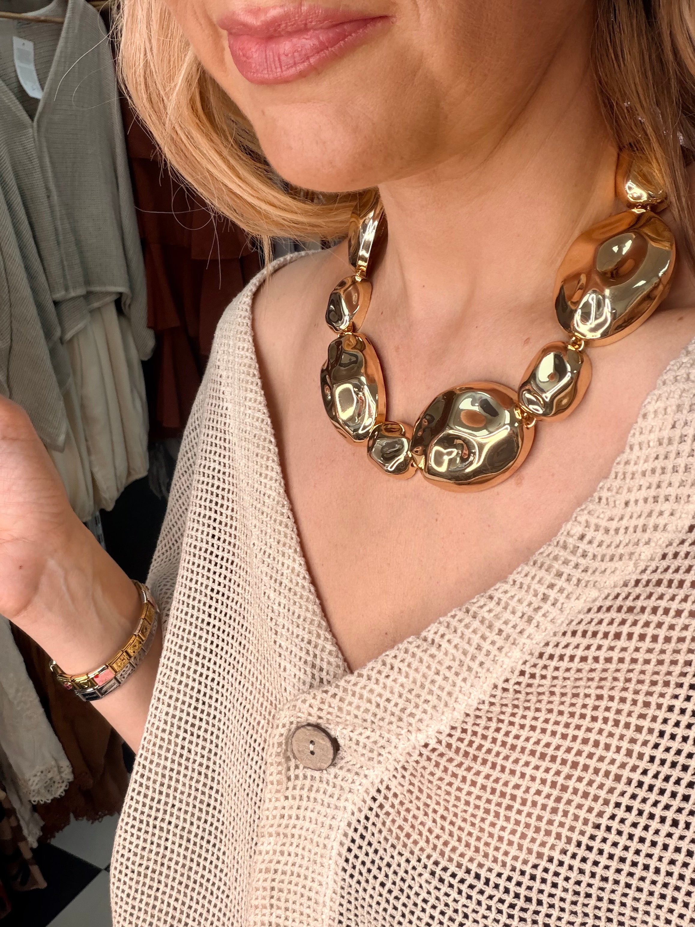 Chunky gold necklace
