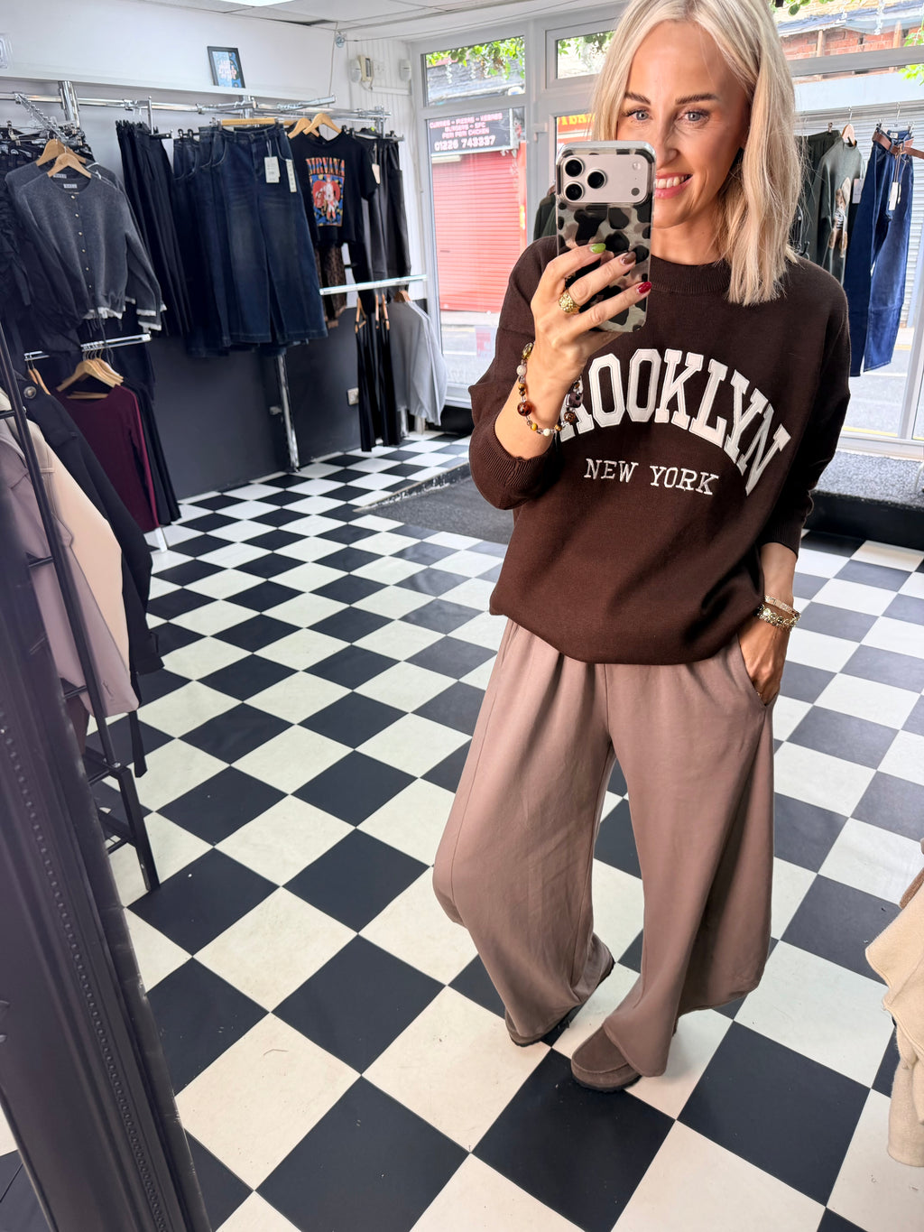Brooklyn NY jumper - Chocolate