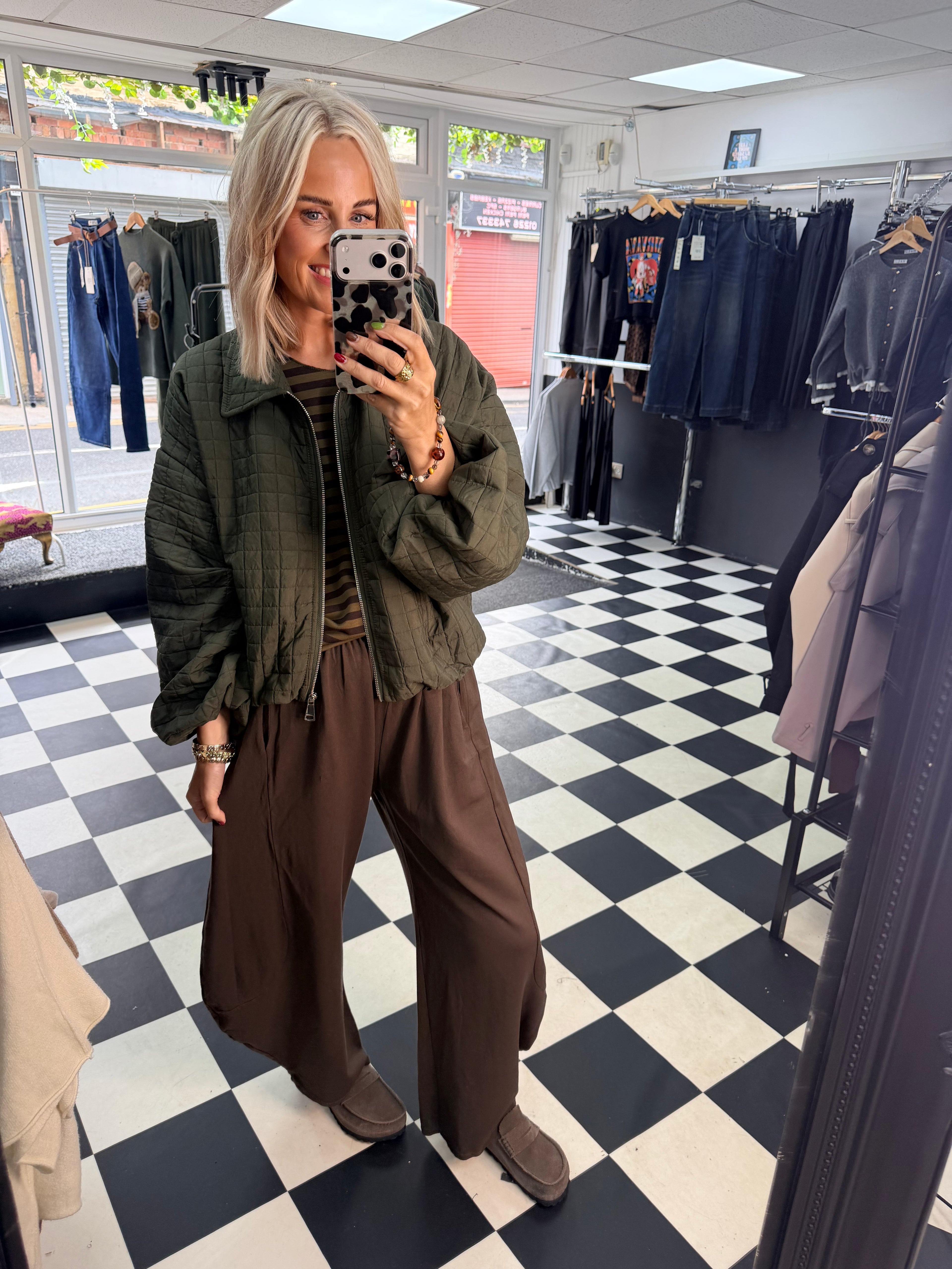 Basic Stripe - Khaki and chocolate