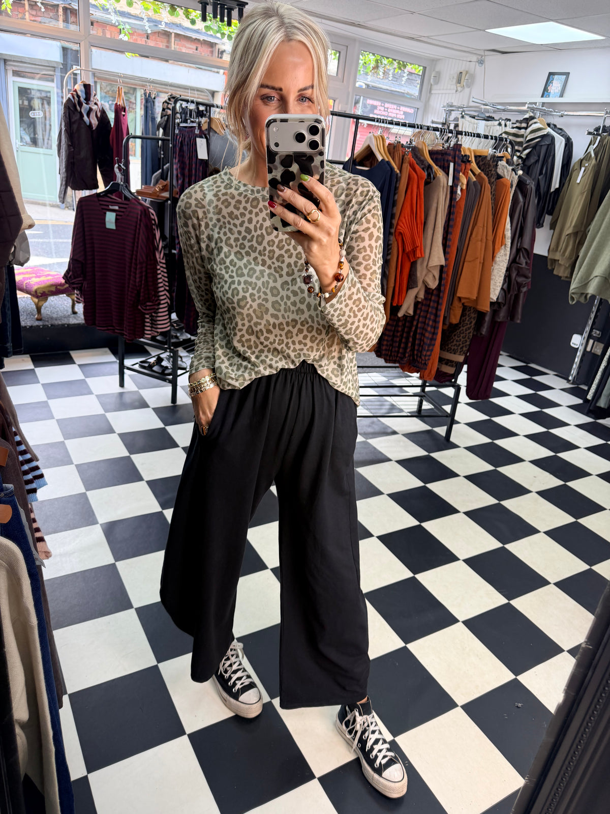 Barrel leg Joggers - Black