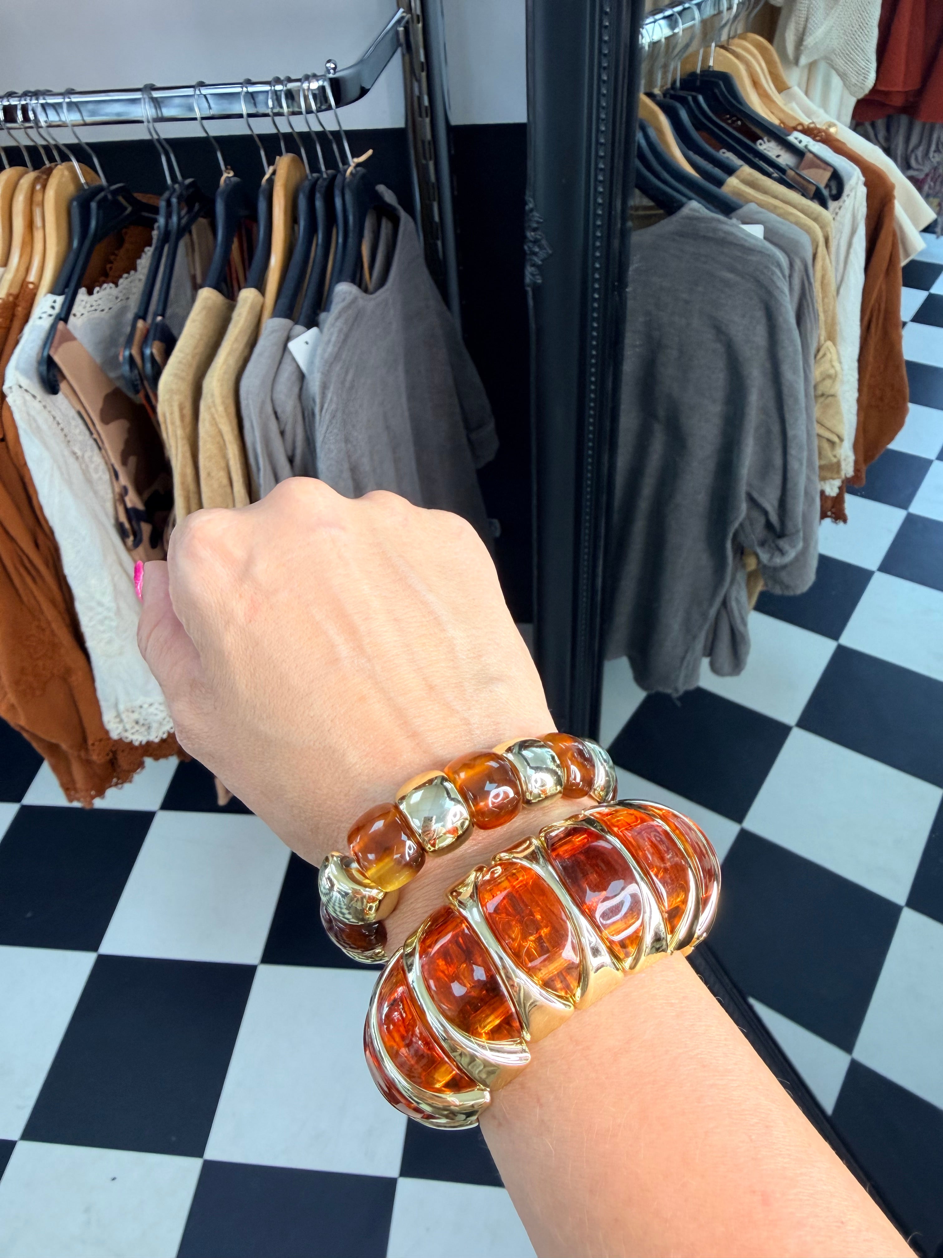Amber and gold thin bracelet