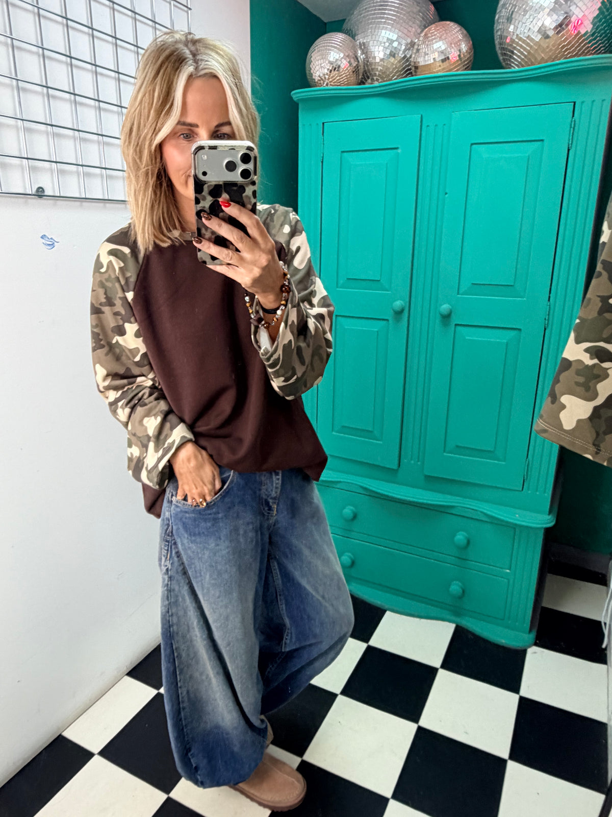 Off Duty Camo Raglan Top Chocolate
