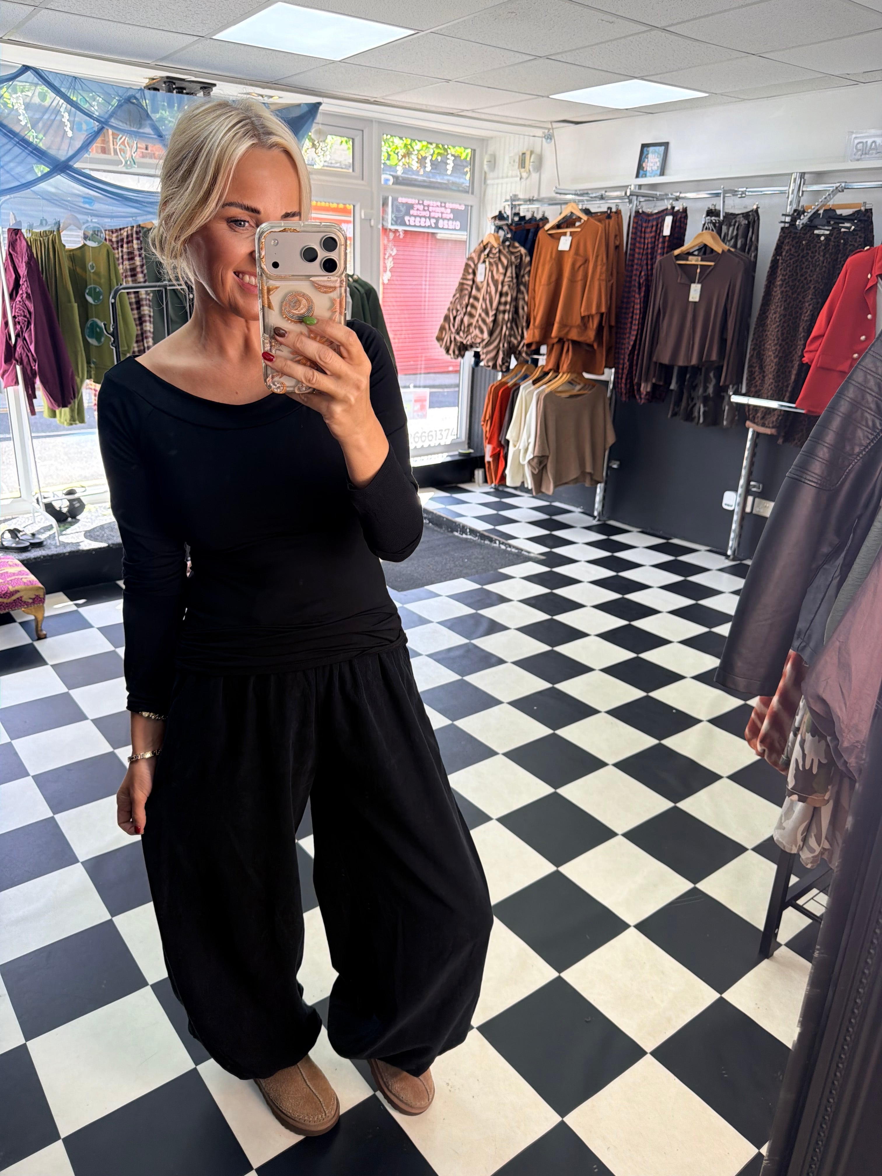 Slash Neck Basic Top Black