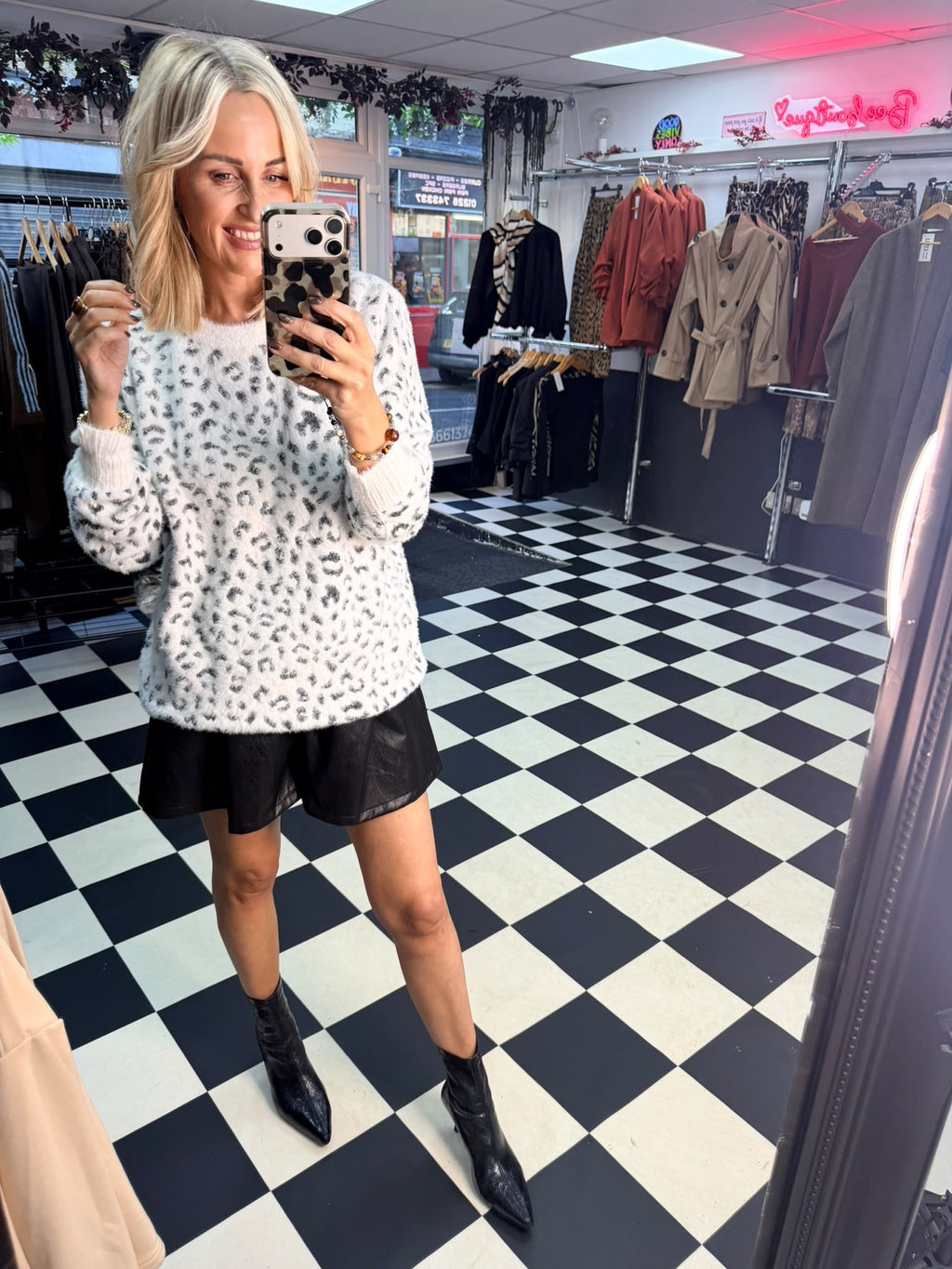 Amara animal print jumper - White