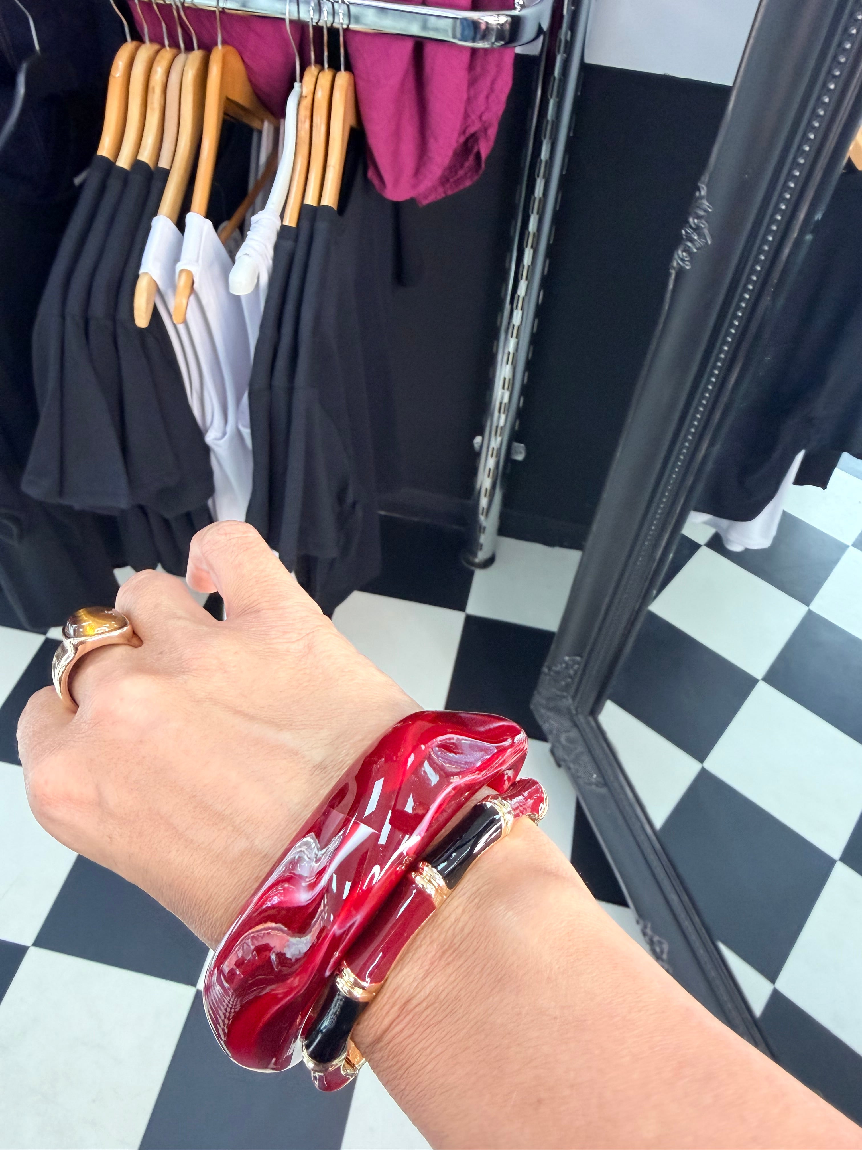 Wavy Bangle Wine