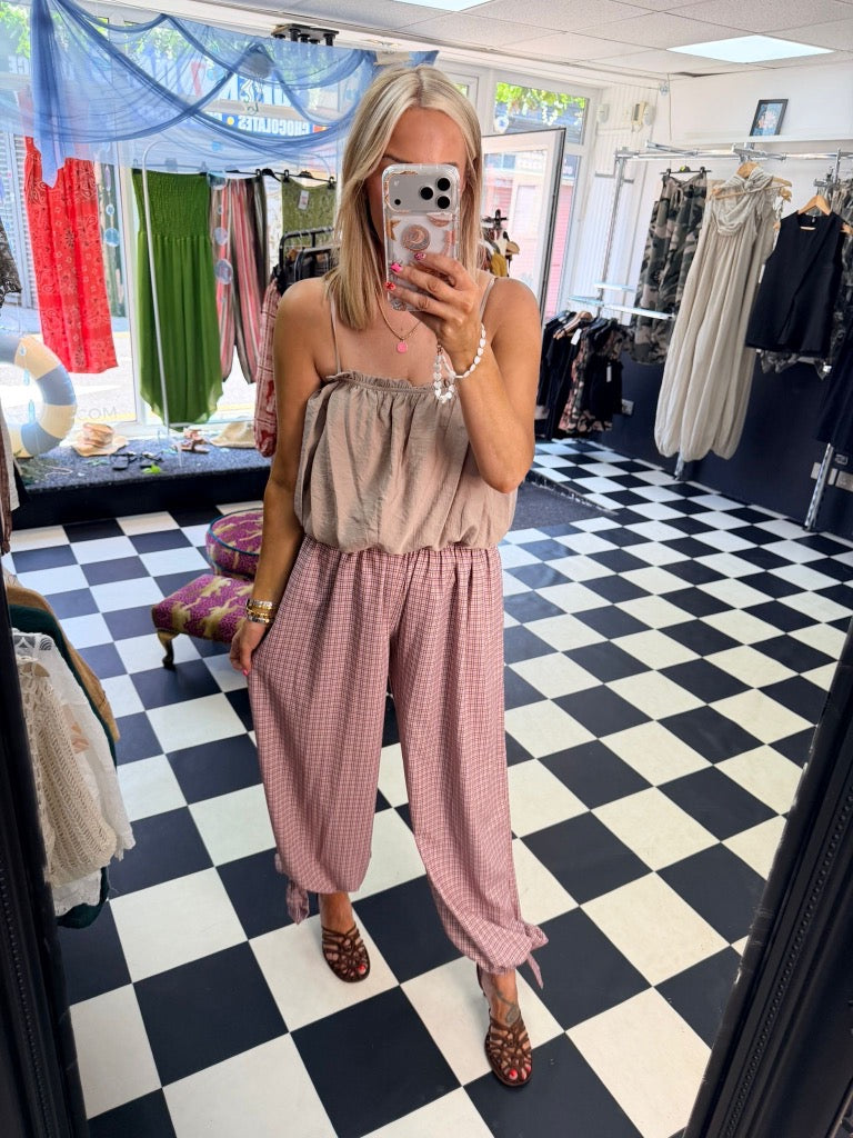 Bubble Hem Cami Taupe