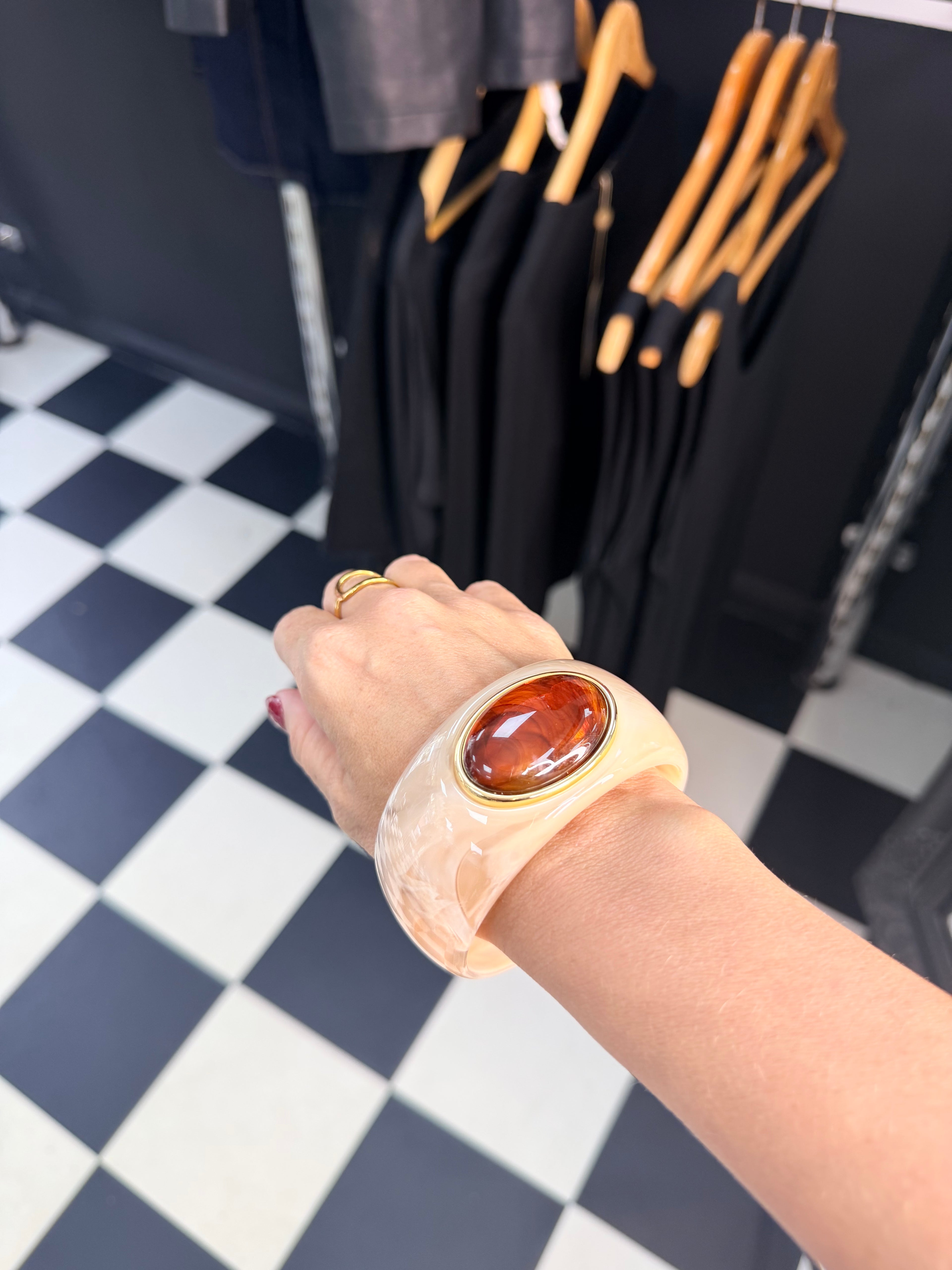 Gem Stone Bangle Cream Oval