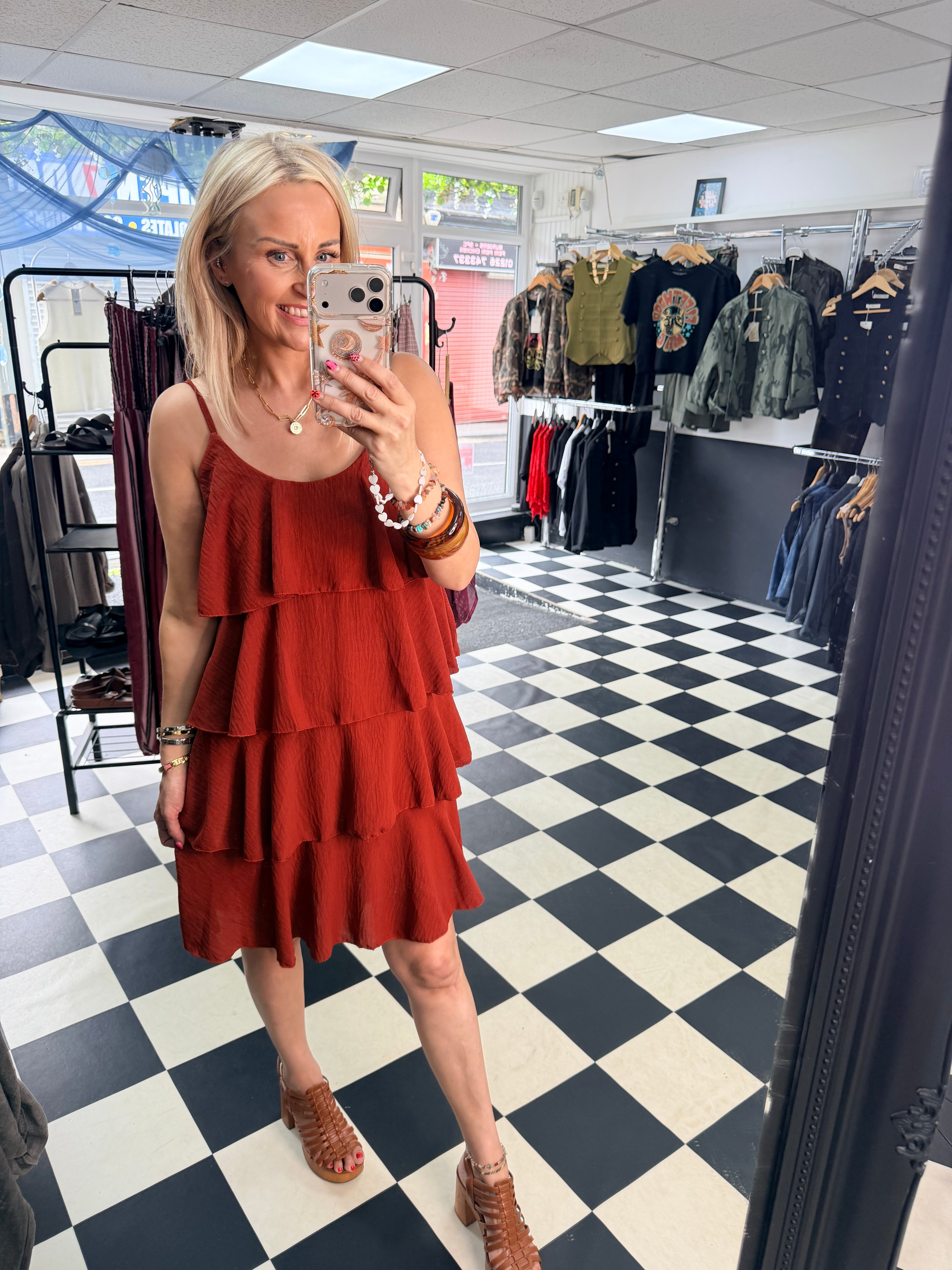 Tired dress Rust