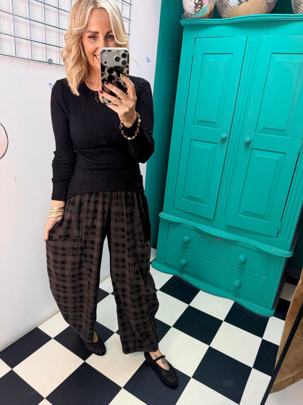 Barrel leg check trousers - Grey and black