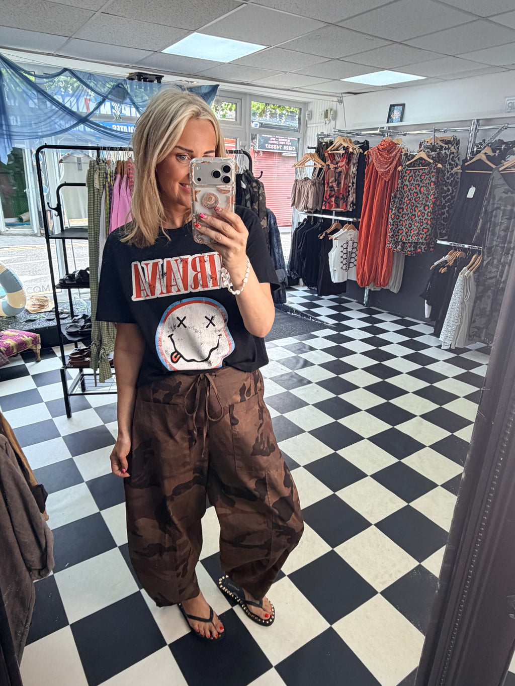 Band T shirt Nivarna Distressed logo