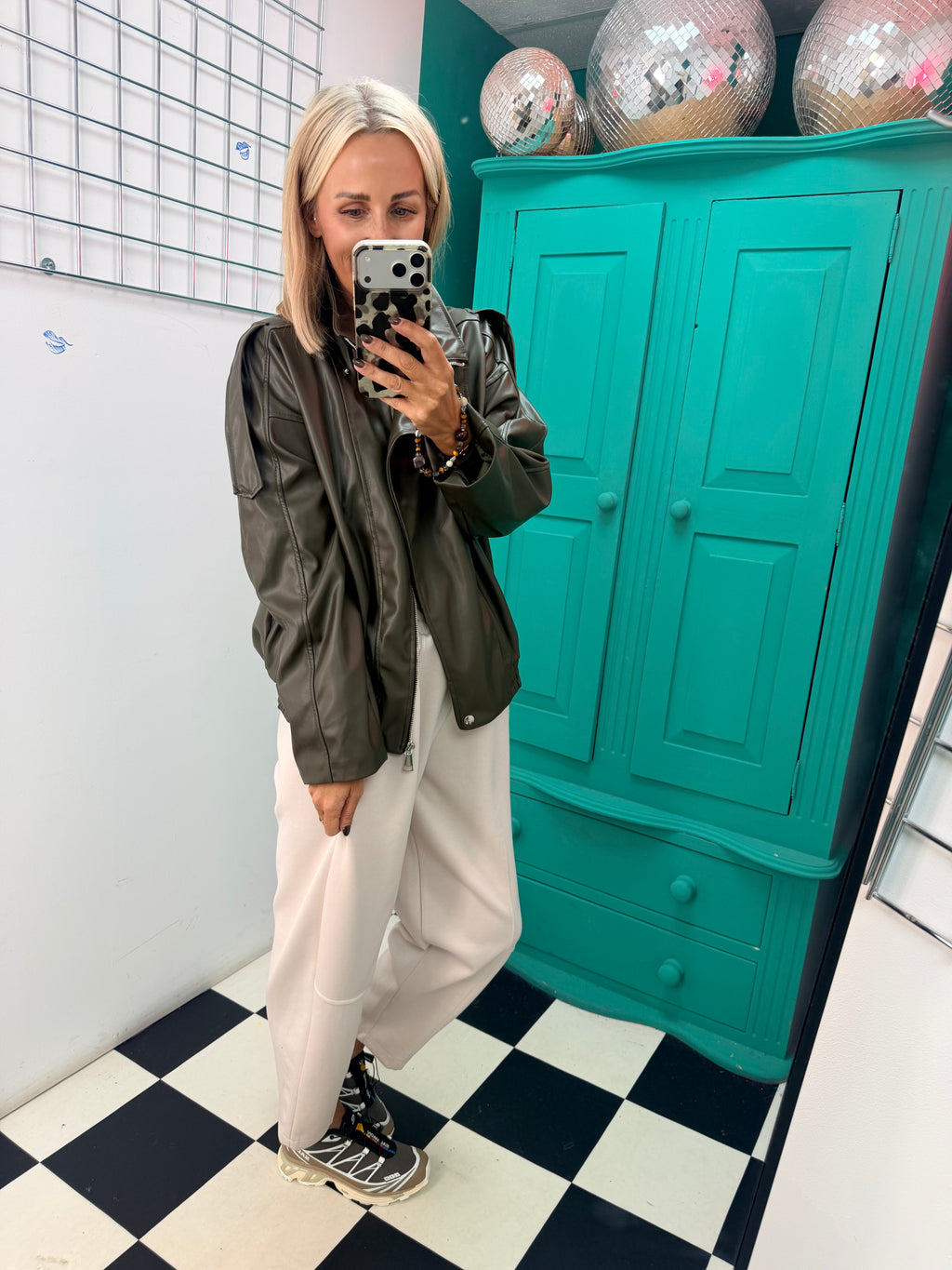 Cora Carrot Leg Joggers Cream
