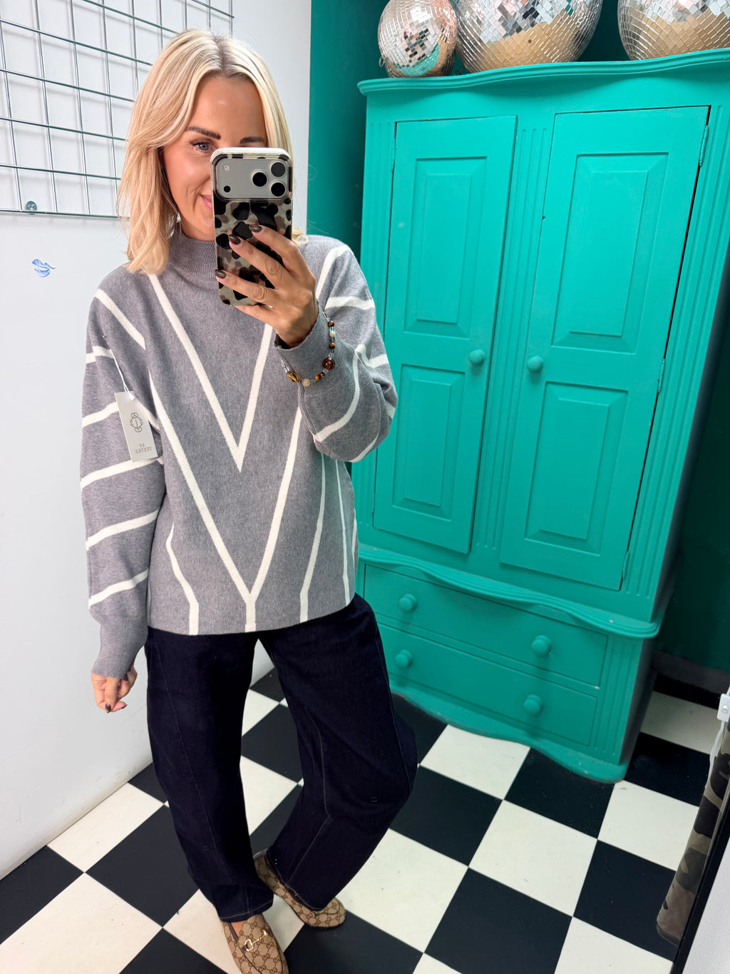 Turtle Neck Jumper V design Grey special buy