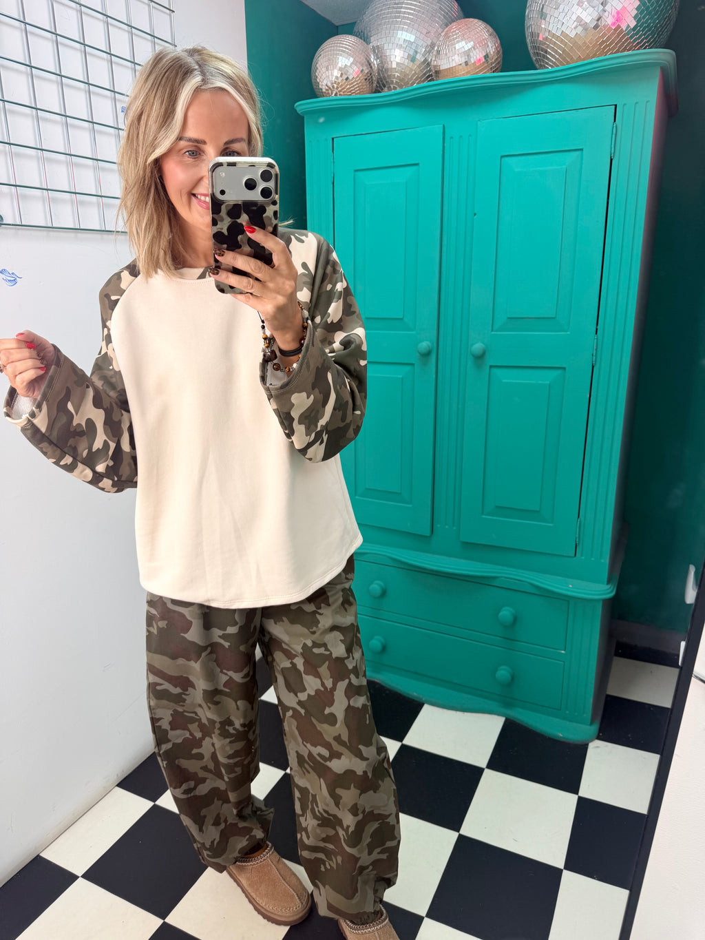 Off Duty Camo Raglan Top Cream