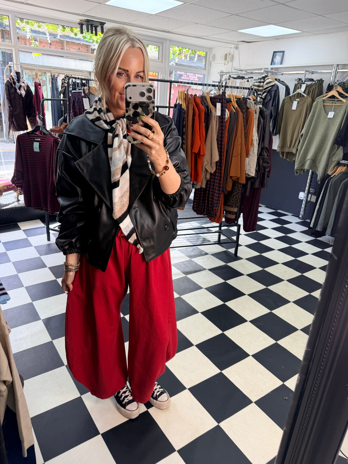 Barrel leg Joggers - Red